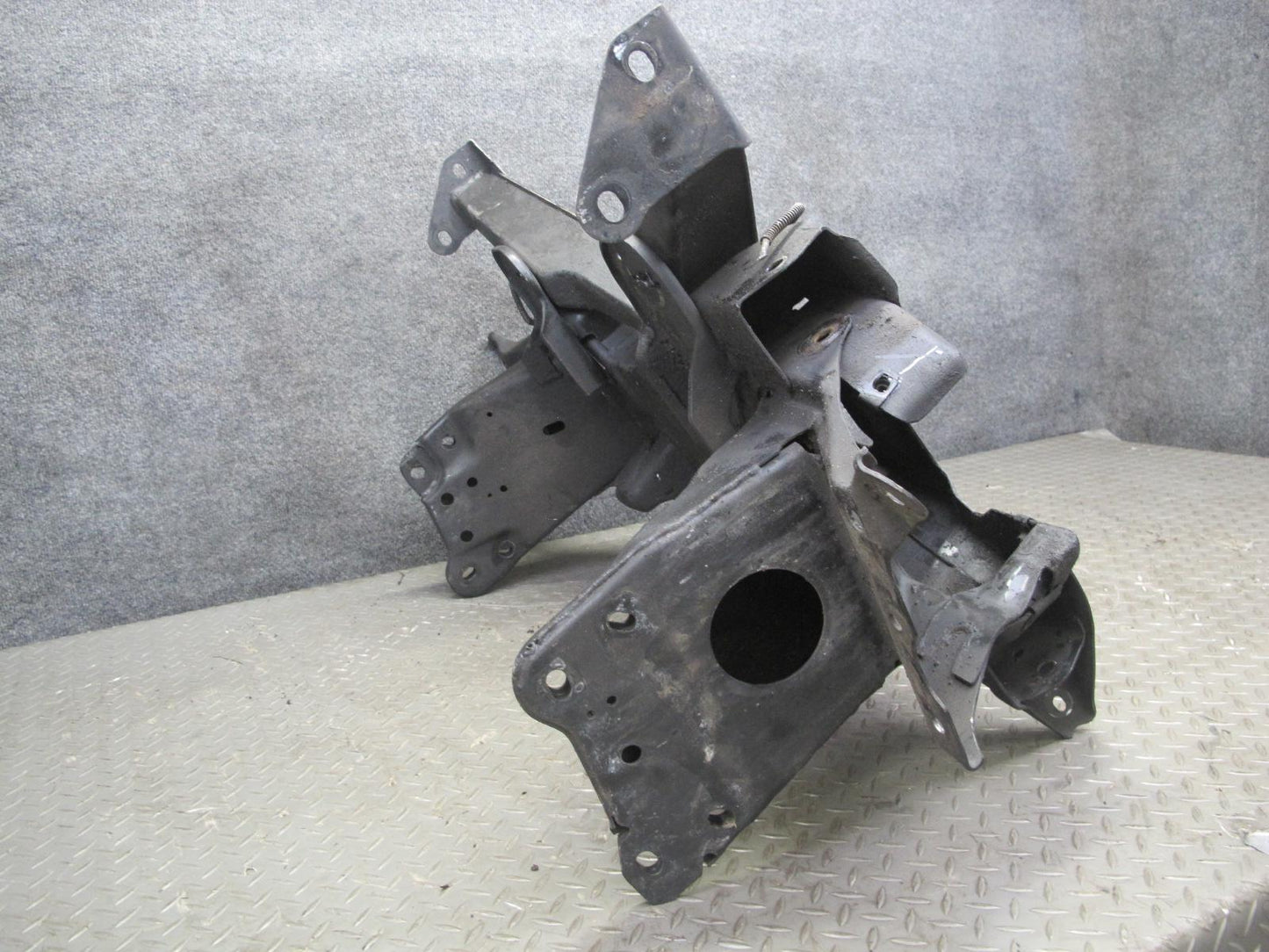 1992 Chevrolet Corvette C4 Front Engine Cradle Subframe Crossmember Carrier OEM