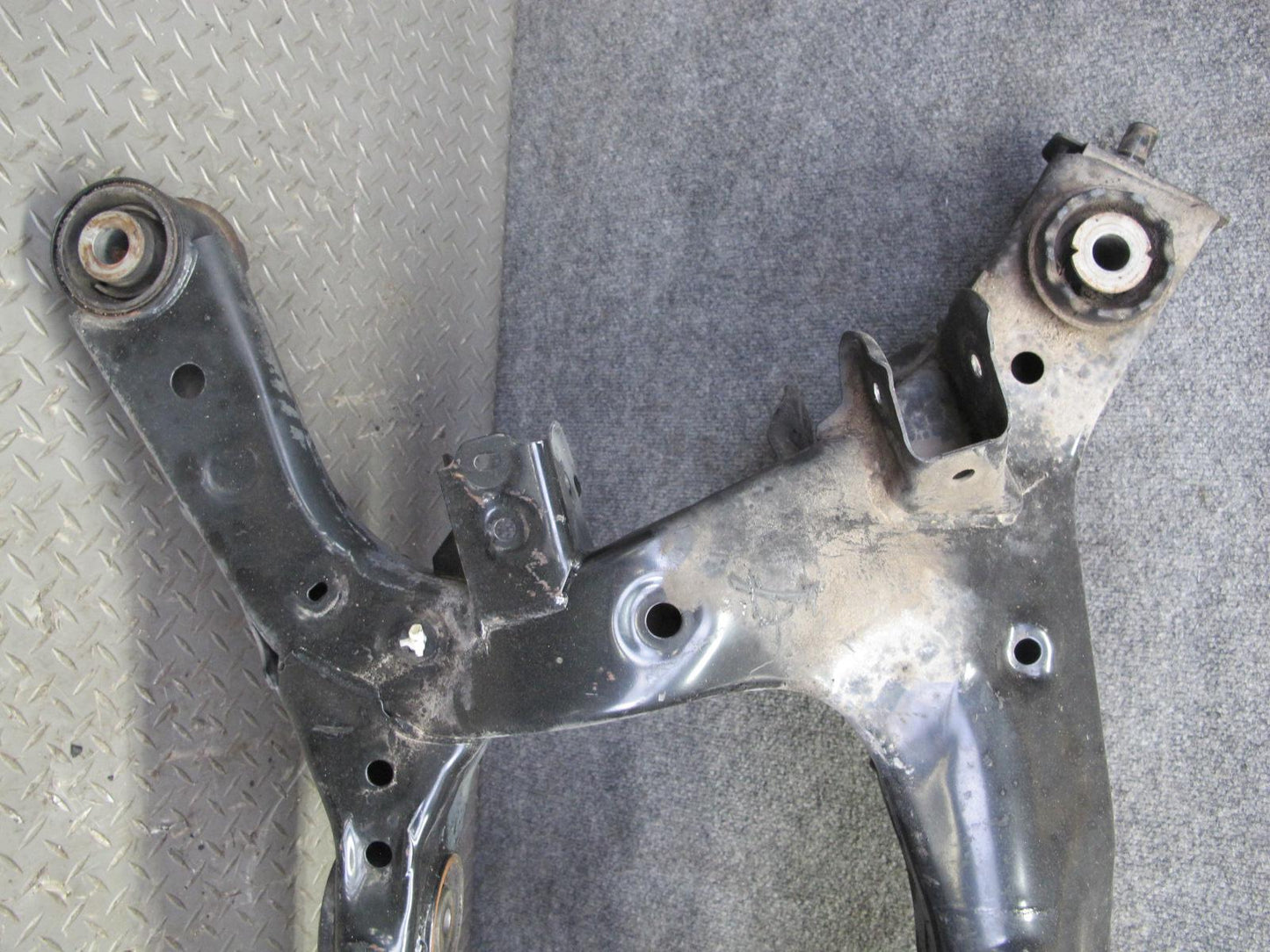 09-20 Nissan Z34 370Z Rear Suspension Subframe Crossmember Carrier OEM