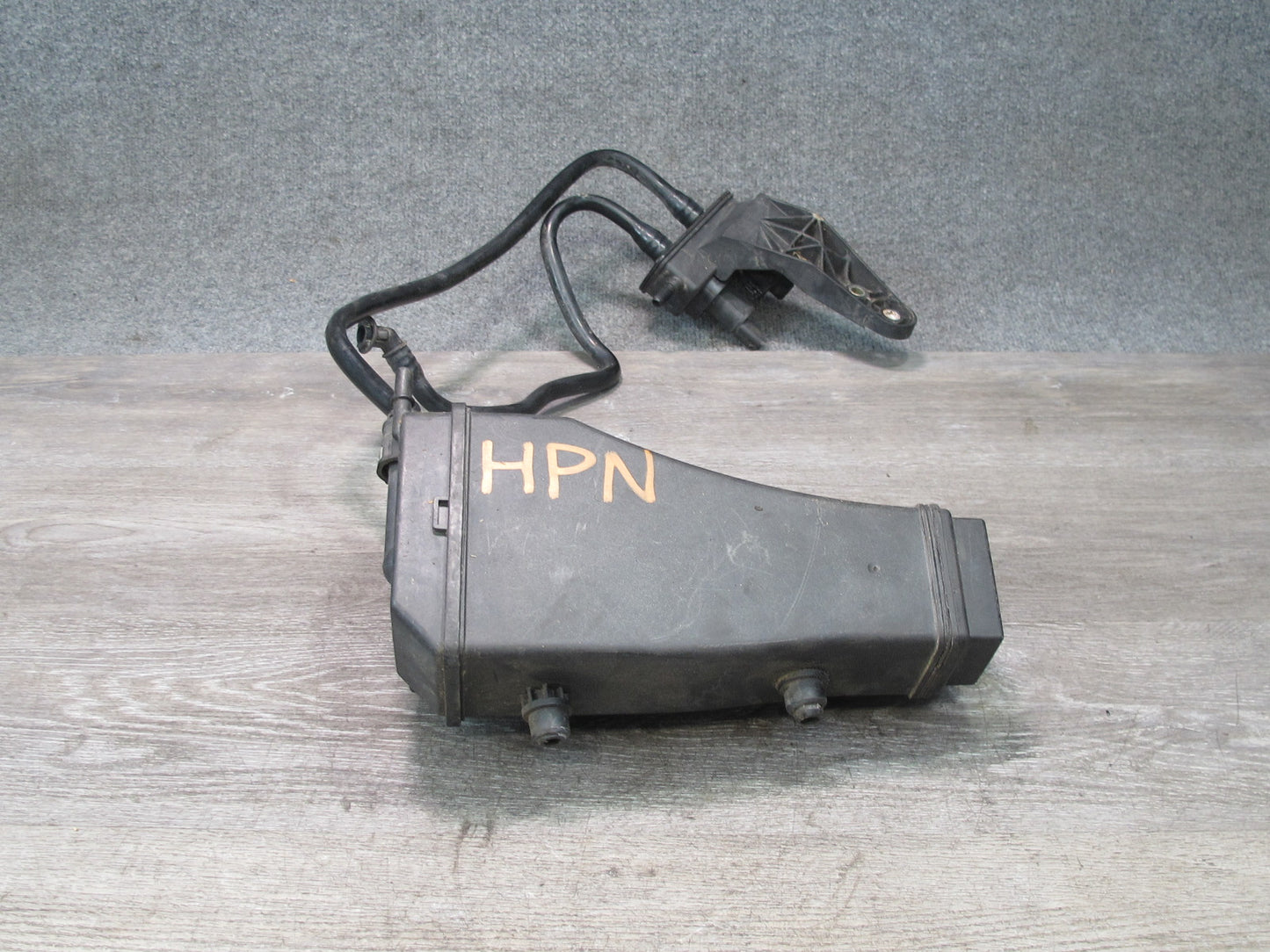 1999-2005 Porsche 911 Carrera 996 Fuel Evap Vapor Charcoal Canister 99620122107