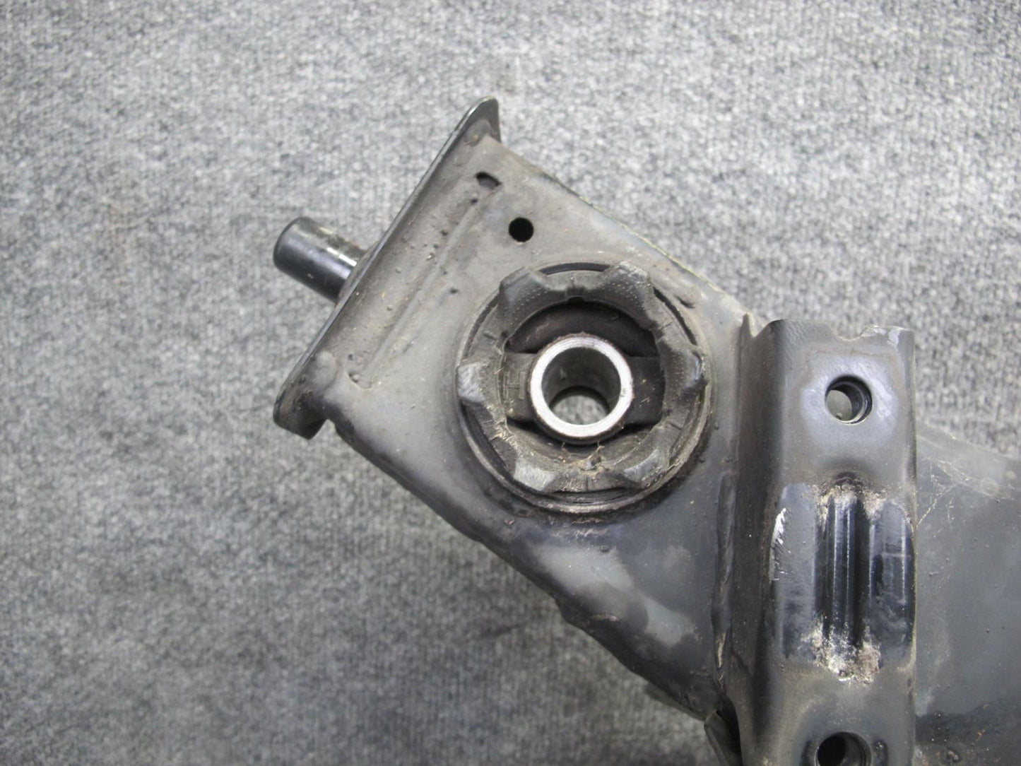 09-20 Nissan Z34 370Z Rear Suspension Subframe Crossmember Carrier OEM
