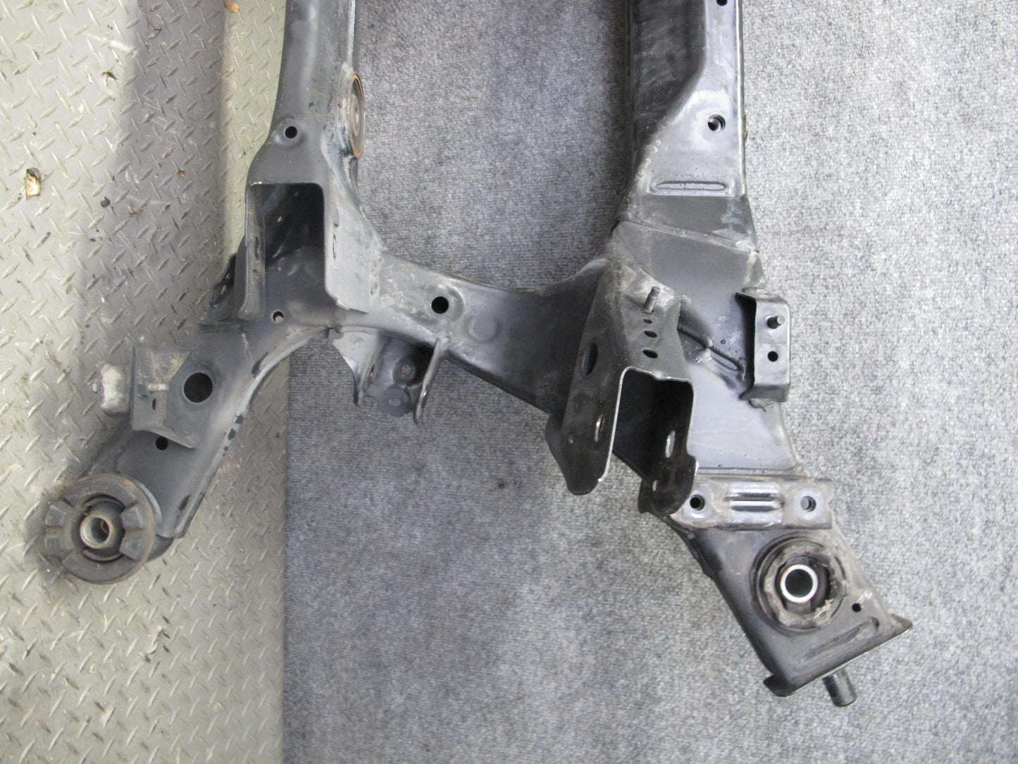 09-20 Nissan Z34 370Z Rear Suspension Subframe Crossmember Carrier OEM