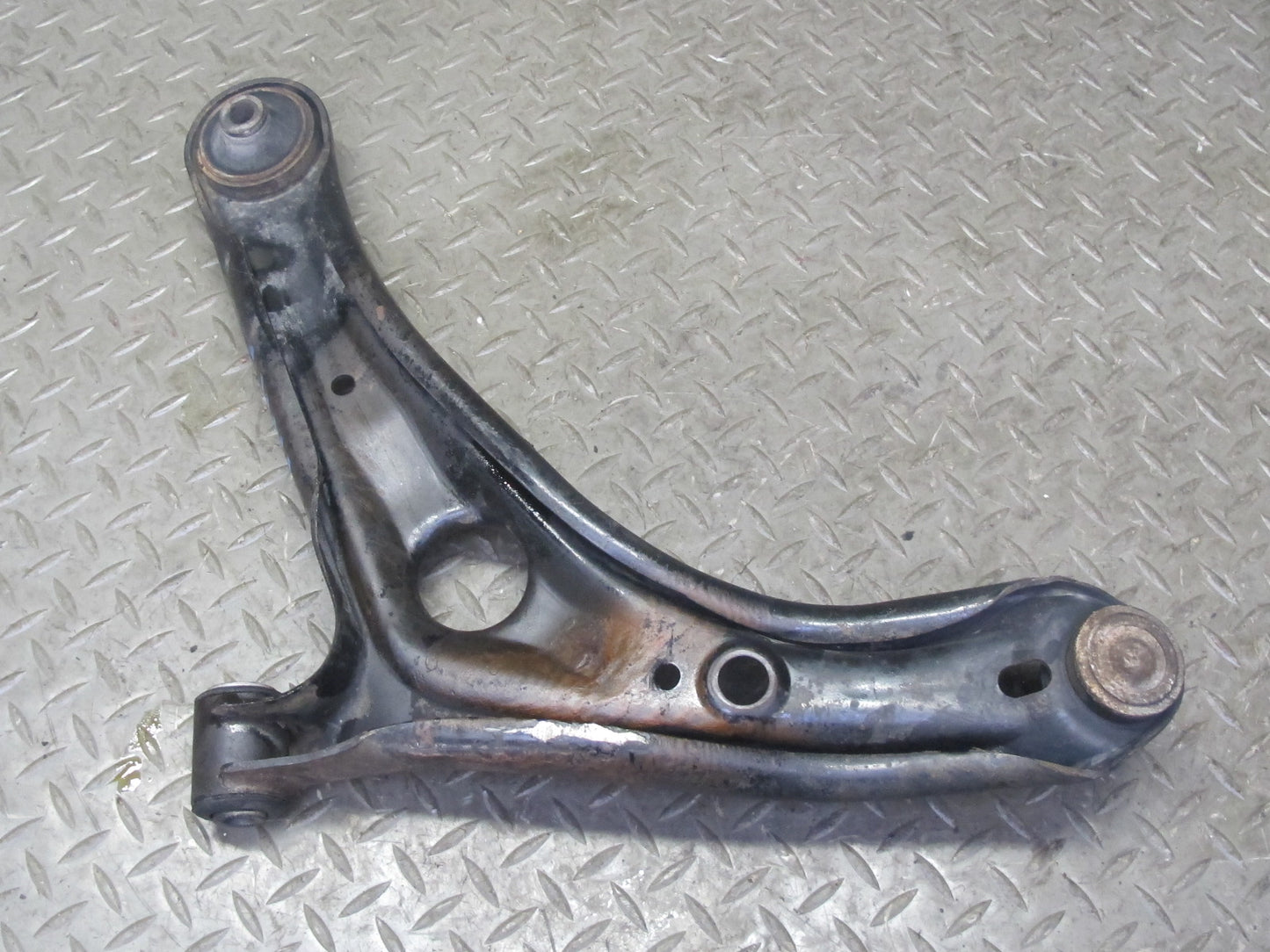 00-05 Toyota MR2 Spyder ZZW30L Front Left Suspension Lower Control Arm OEM