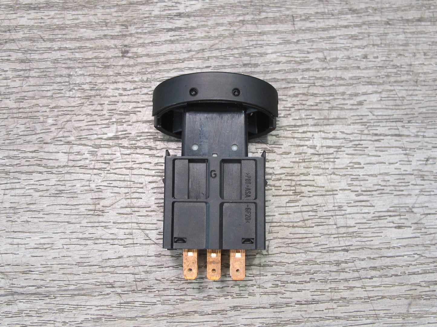 2002-2005 Porsche 911 Carrera 996 Hazard Flasher Light Switch Button