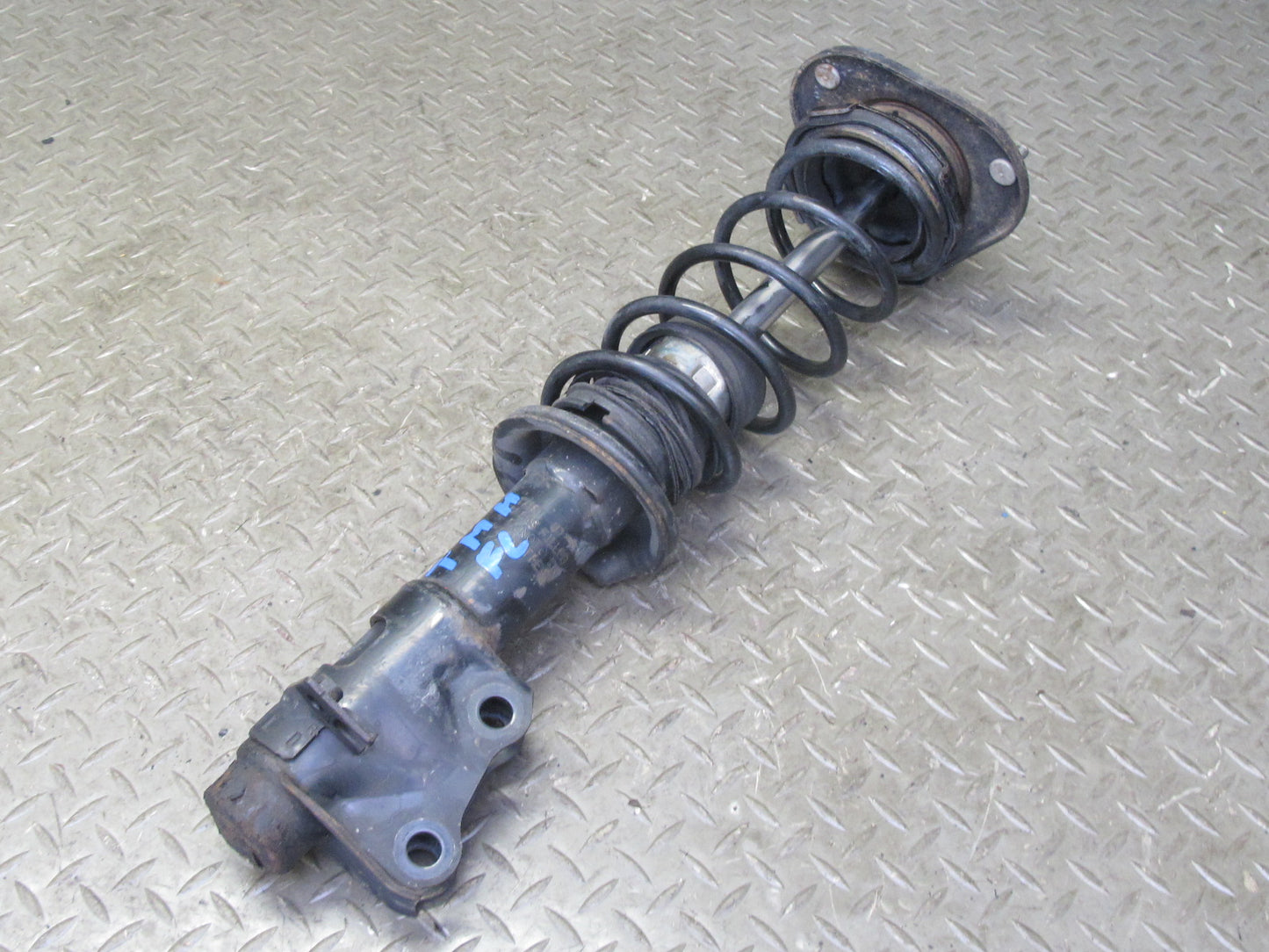 00-02 Toyota MR2 Spyder ZZW30L Set of 2 Front Strut Shock Absorber OEM