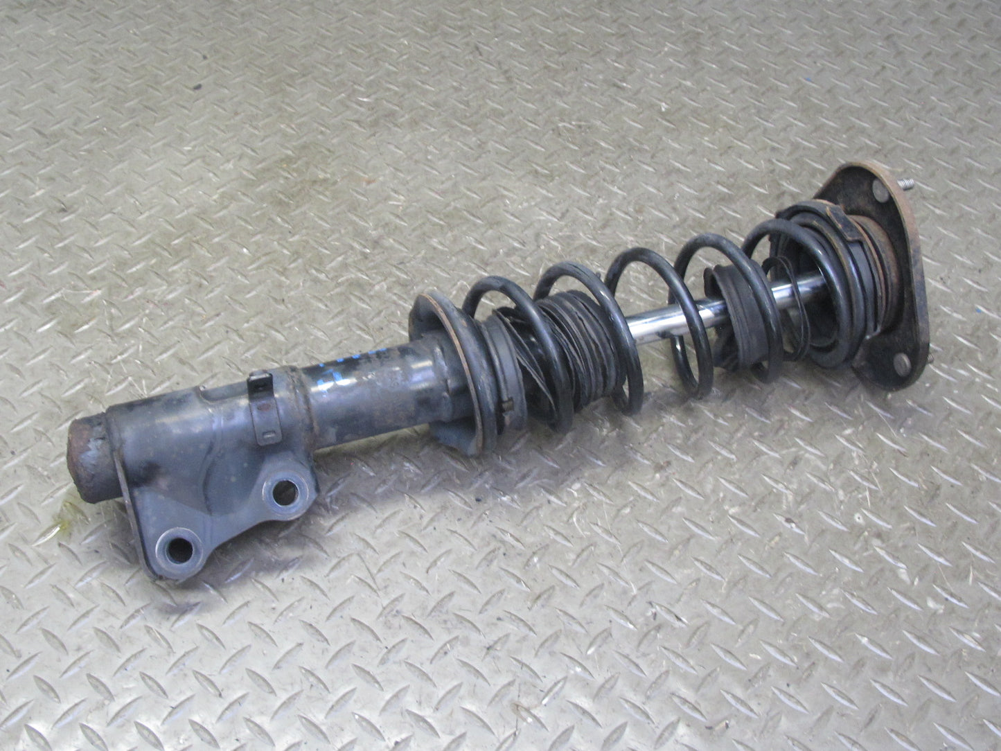 00-02 Toyota MR2 Spyder ZZW30L Set of 2 Front Strut Shock Absorber OEM