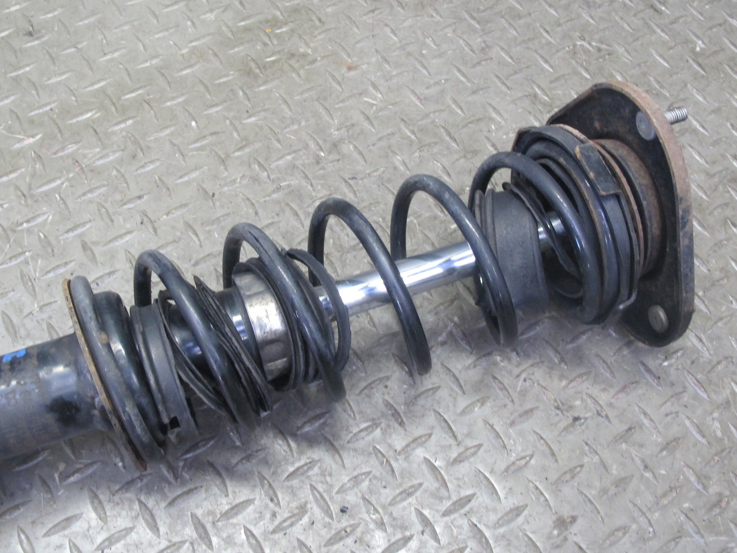00-02 Toyota MR2 Spyder ZZW30L Set of 2 Front Strut Shock Absorber OEM