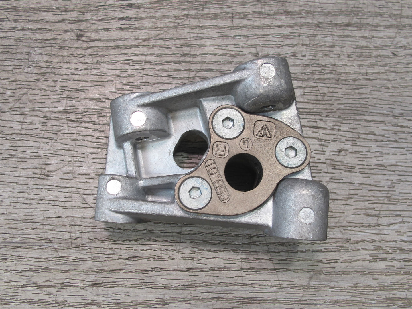99-05 Porsche 911 996 Convertible Left & Right Hardtop Lock Bracket Mount Set