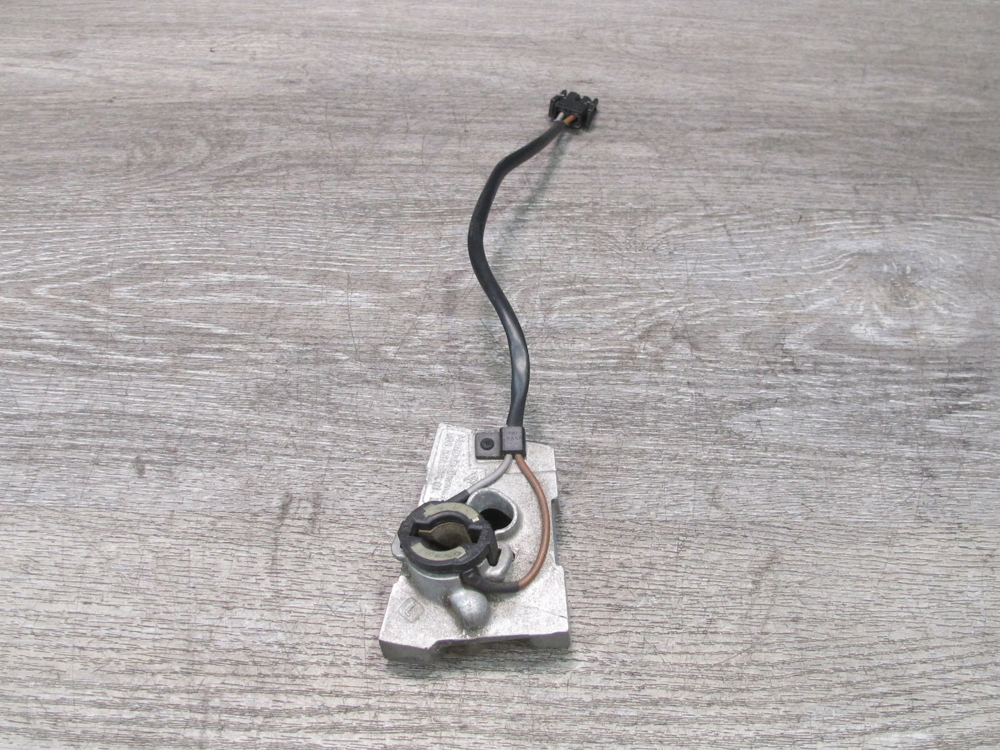 99-05 Porsche 911 996 Convertible Left & Right Hardtop Lock Bracket Mount Set
