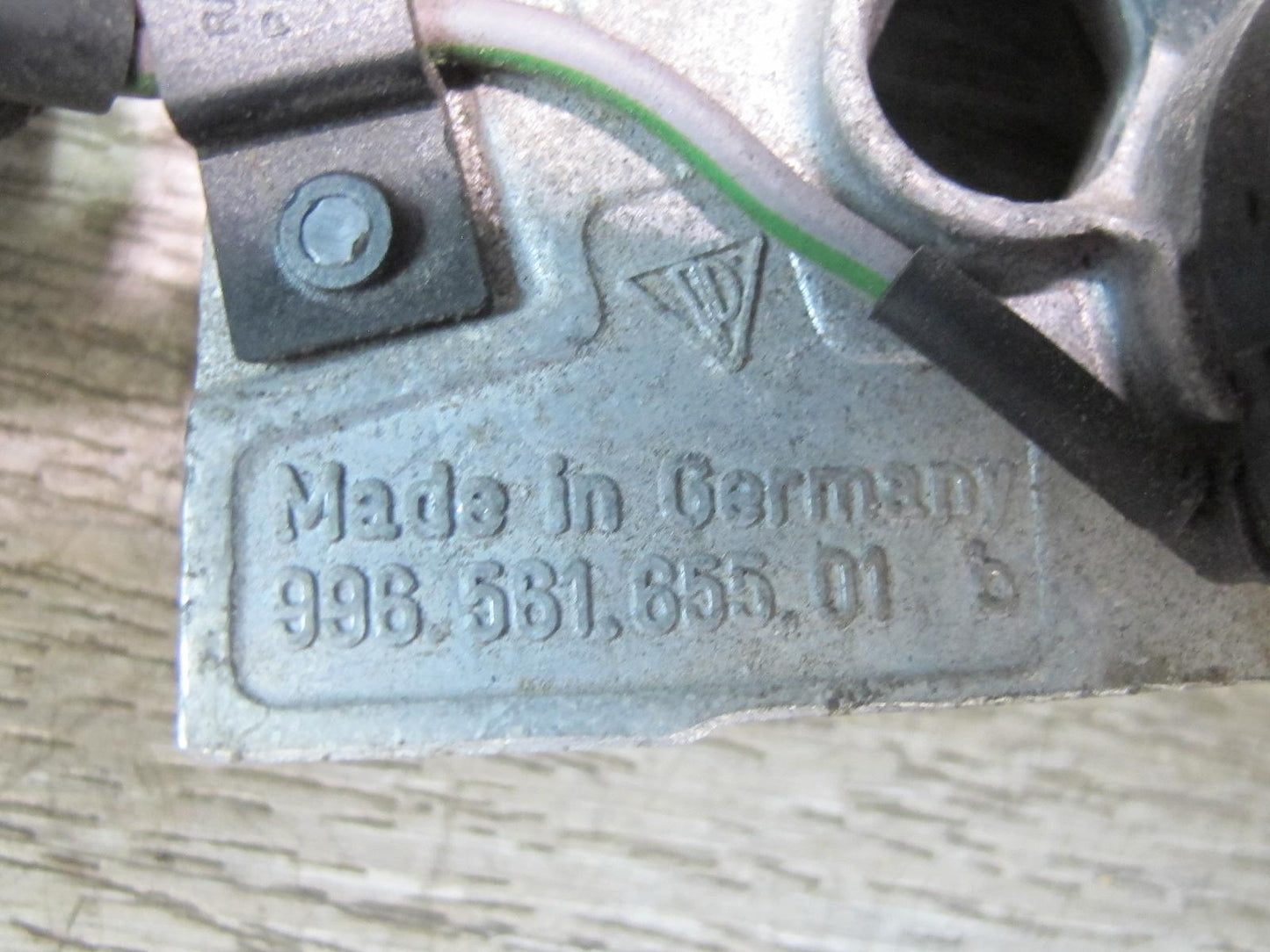99-05 Porsche 911 996 Convertible Left & Right Hardtop Lock Bracket Mount Set