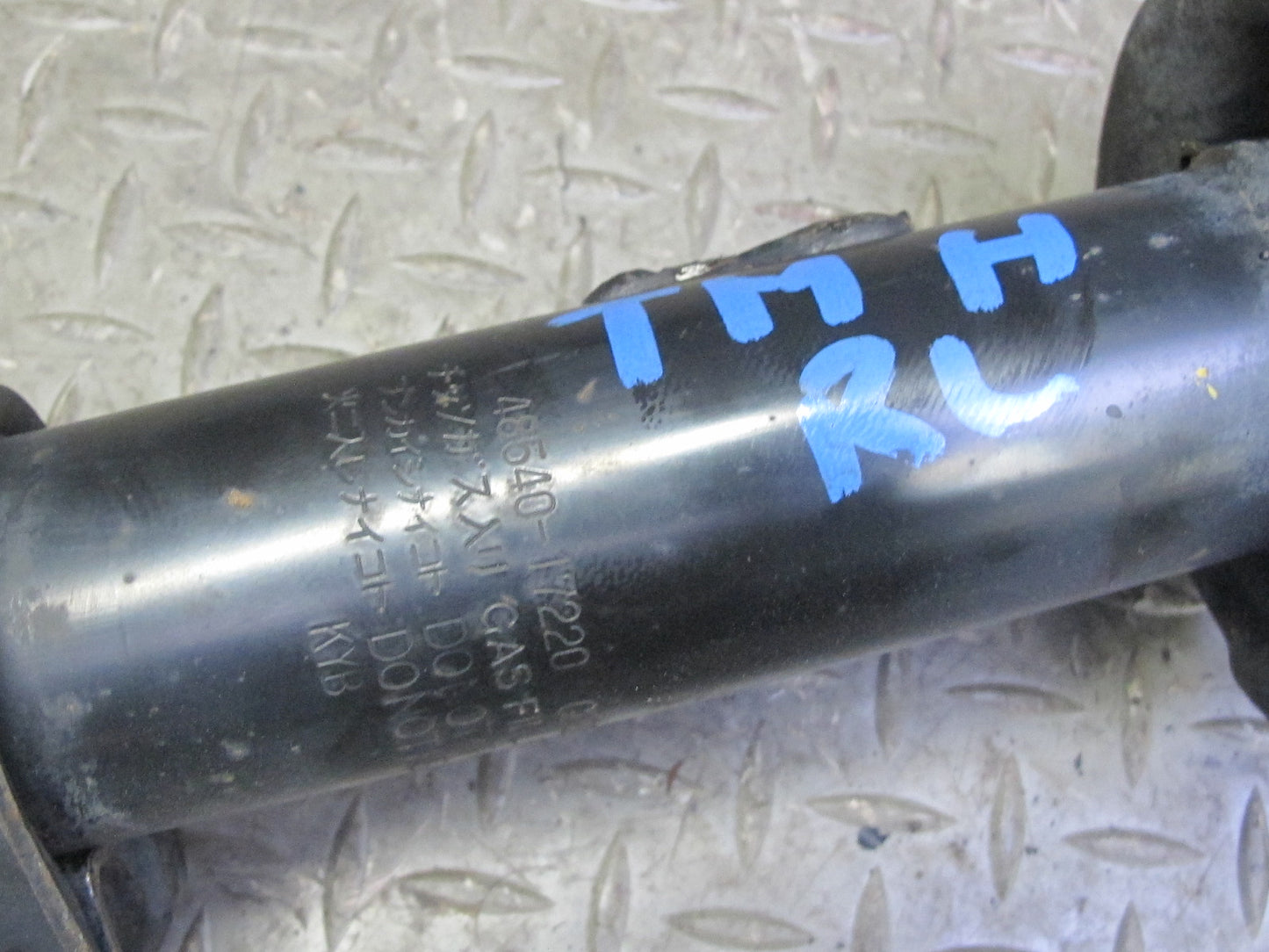 00-02 Toyota MR2 Spyder ZZW30L Set of 2 Rear Strut Shock Absorber OEM