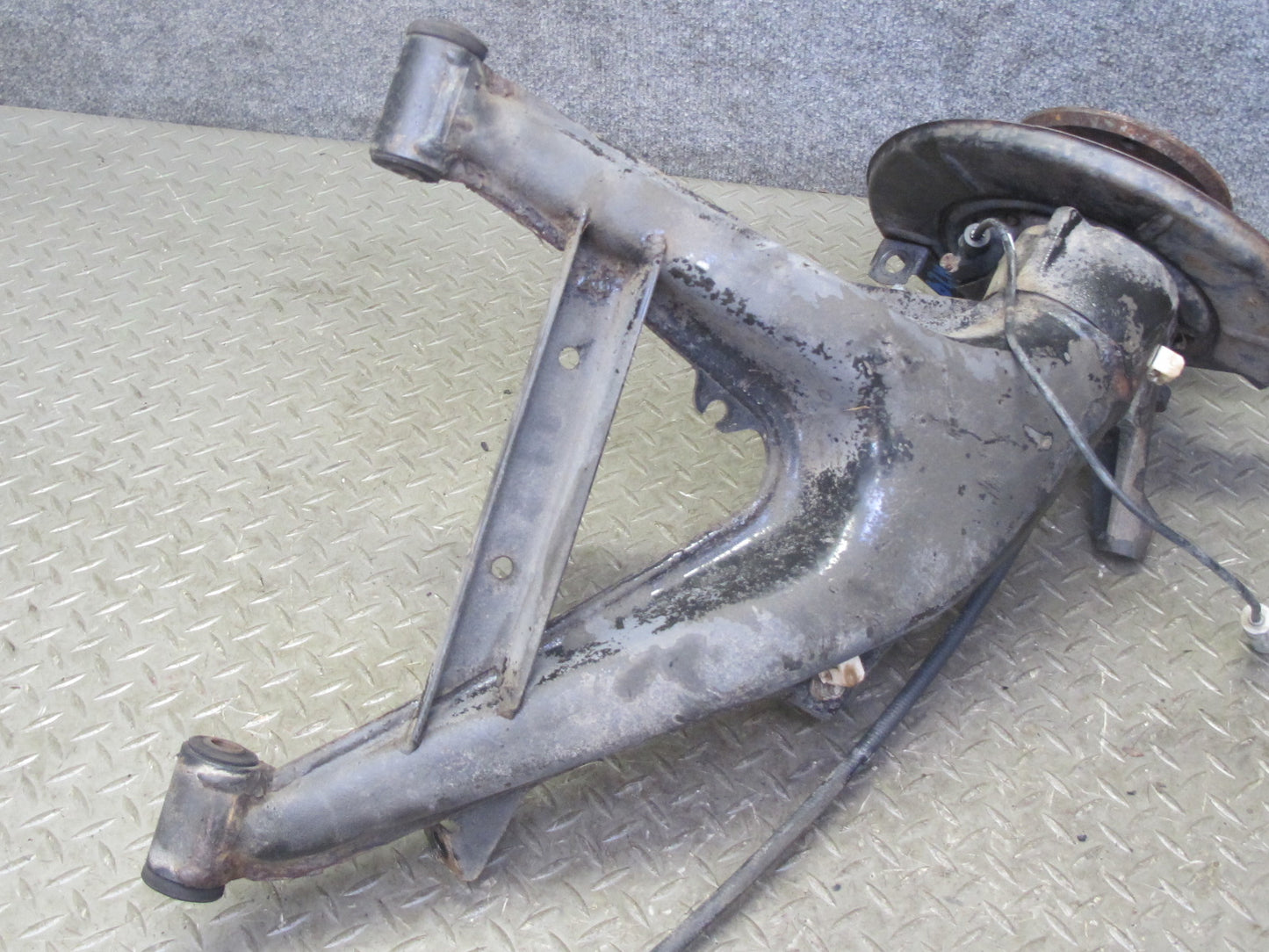 96-02 BMW E36/7 Z3 Rear Left Spindle Knuckle Wheel Hub Bearing Trailing Arm OEM