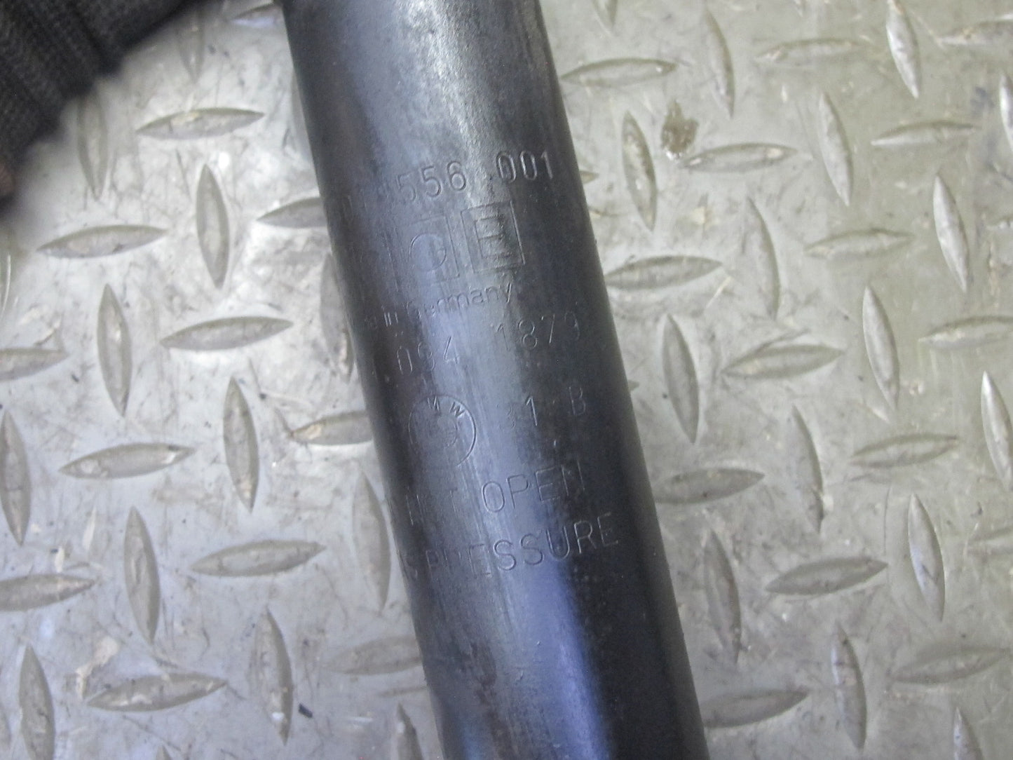 96-02 BMW E36/7 Z3 Roadster Set of 2 Rear Left & Right Strut Shock Absorber OEM