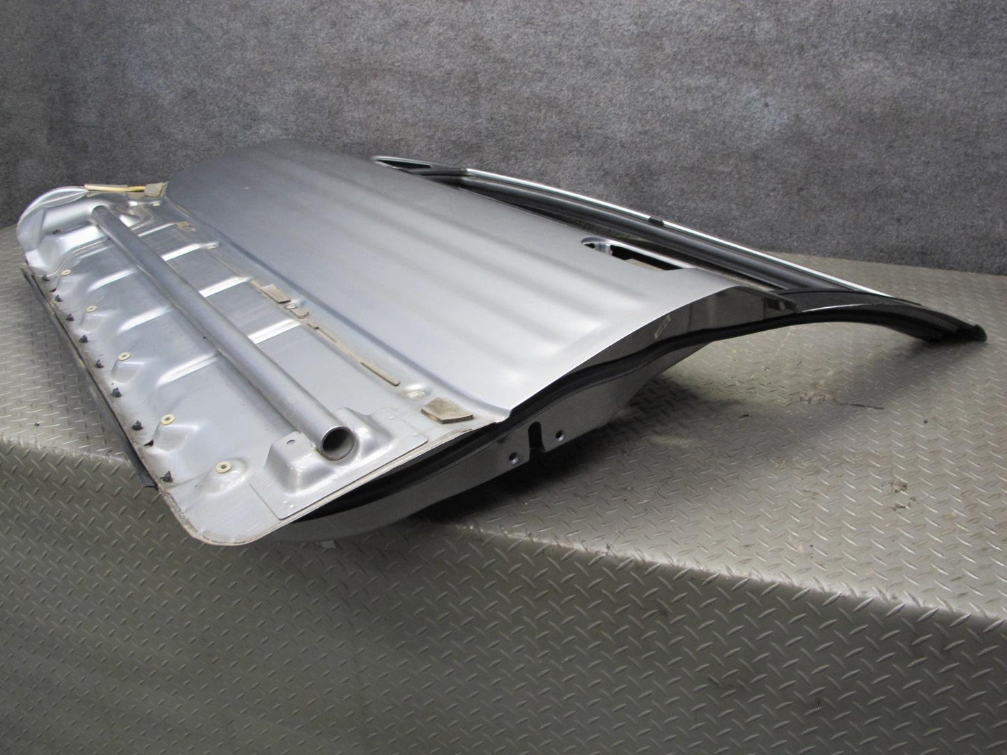 99-01 Isuzu Vehicross Front Left Driver Door Shell Panel Kaiser Silver OEM