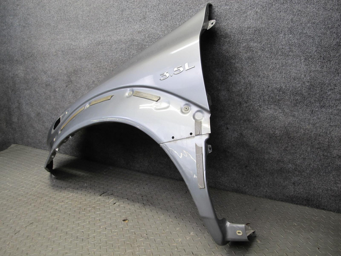 99-01 Isuzu Vehicross Front Left Fender Shell Panel Kaiser Silver Metallic OEM