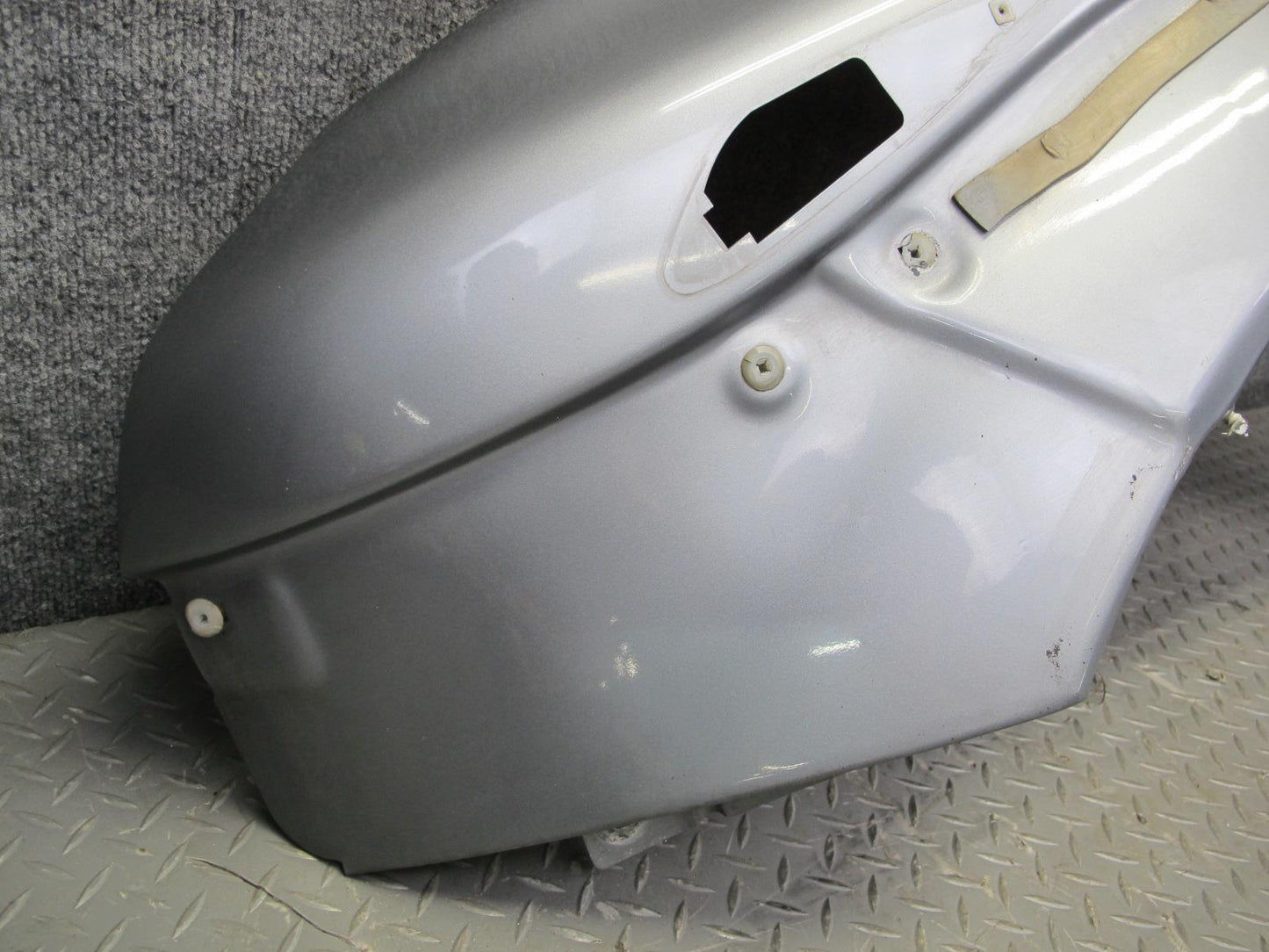 99-01 Isuzu Vehicross Front Left Fender Shell Panel Kaiser Silver Metallic OEM