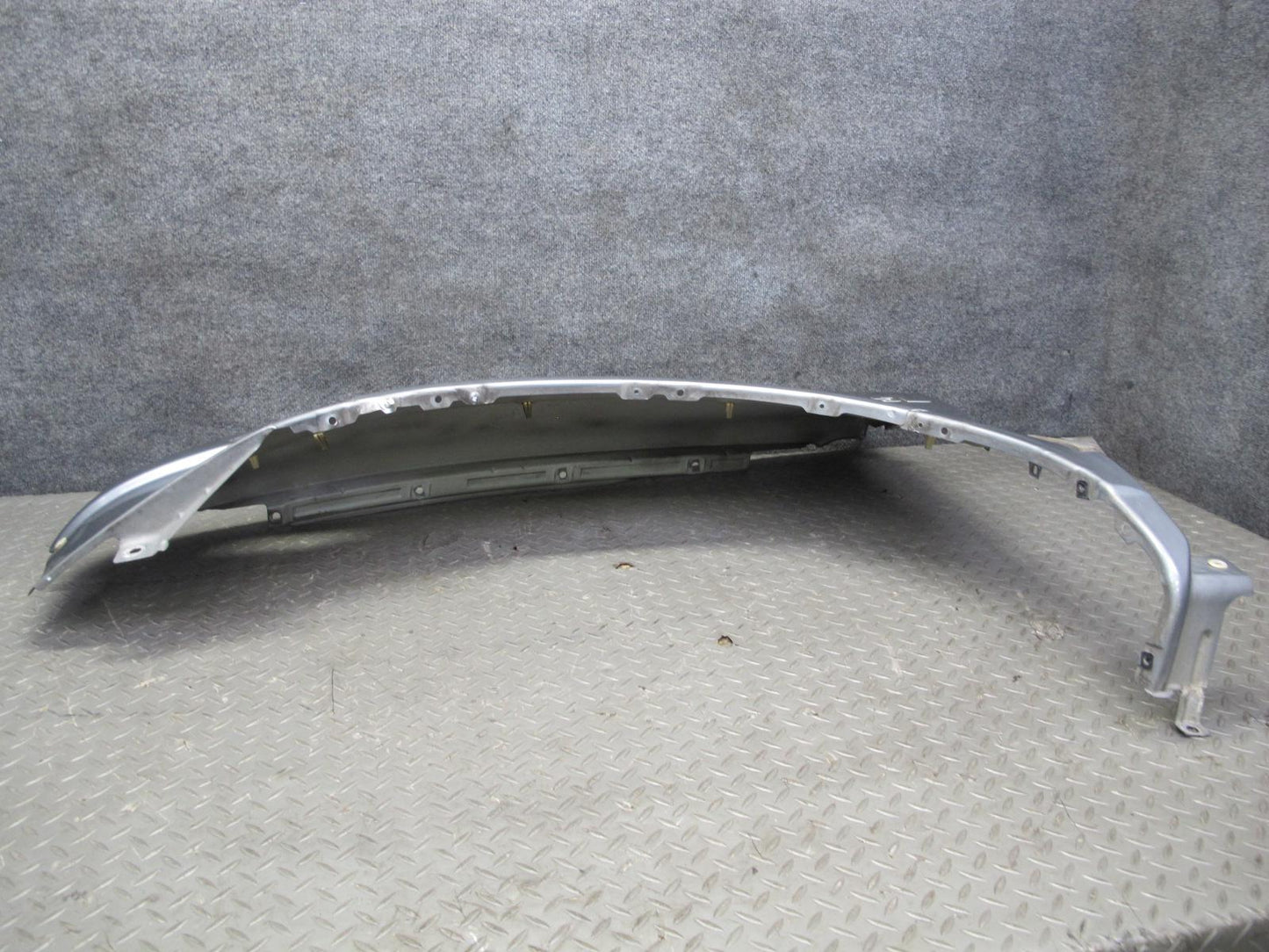 99-01 Isuzu Vehicross Front Left Fender Shell Panel Kaiser Silver Metallic OEM