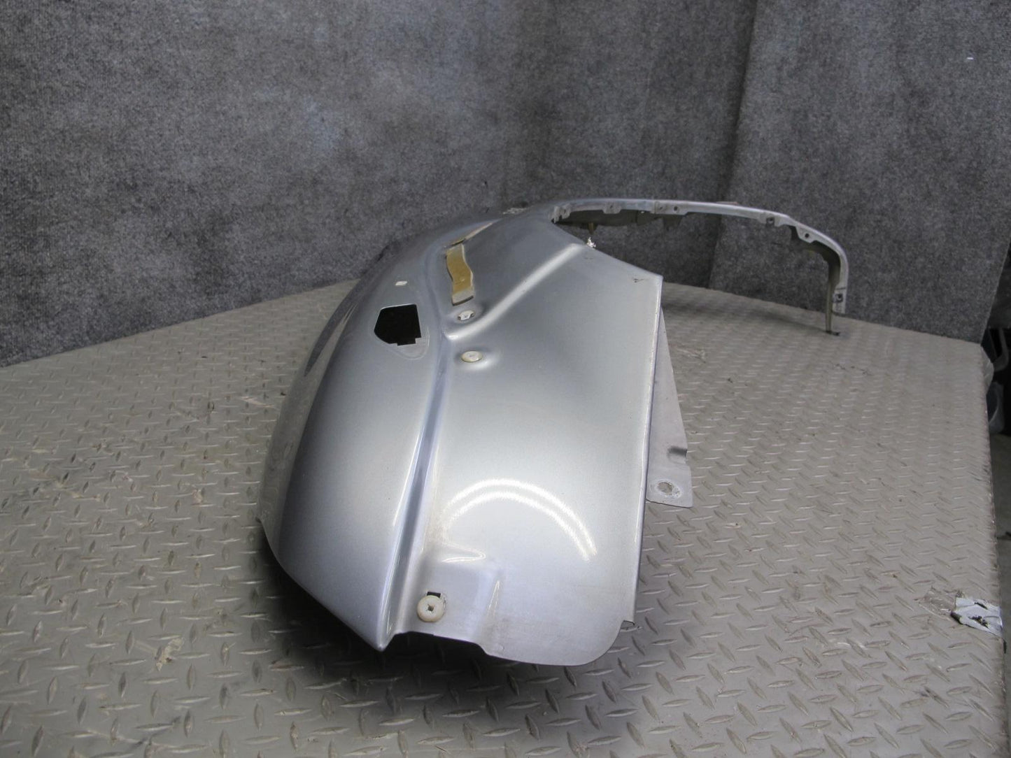 99-01 Isuzu Vehicross Front Left Fender Shell Panel Kaiser Silver Metallic OEM