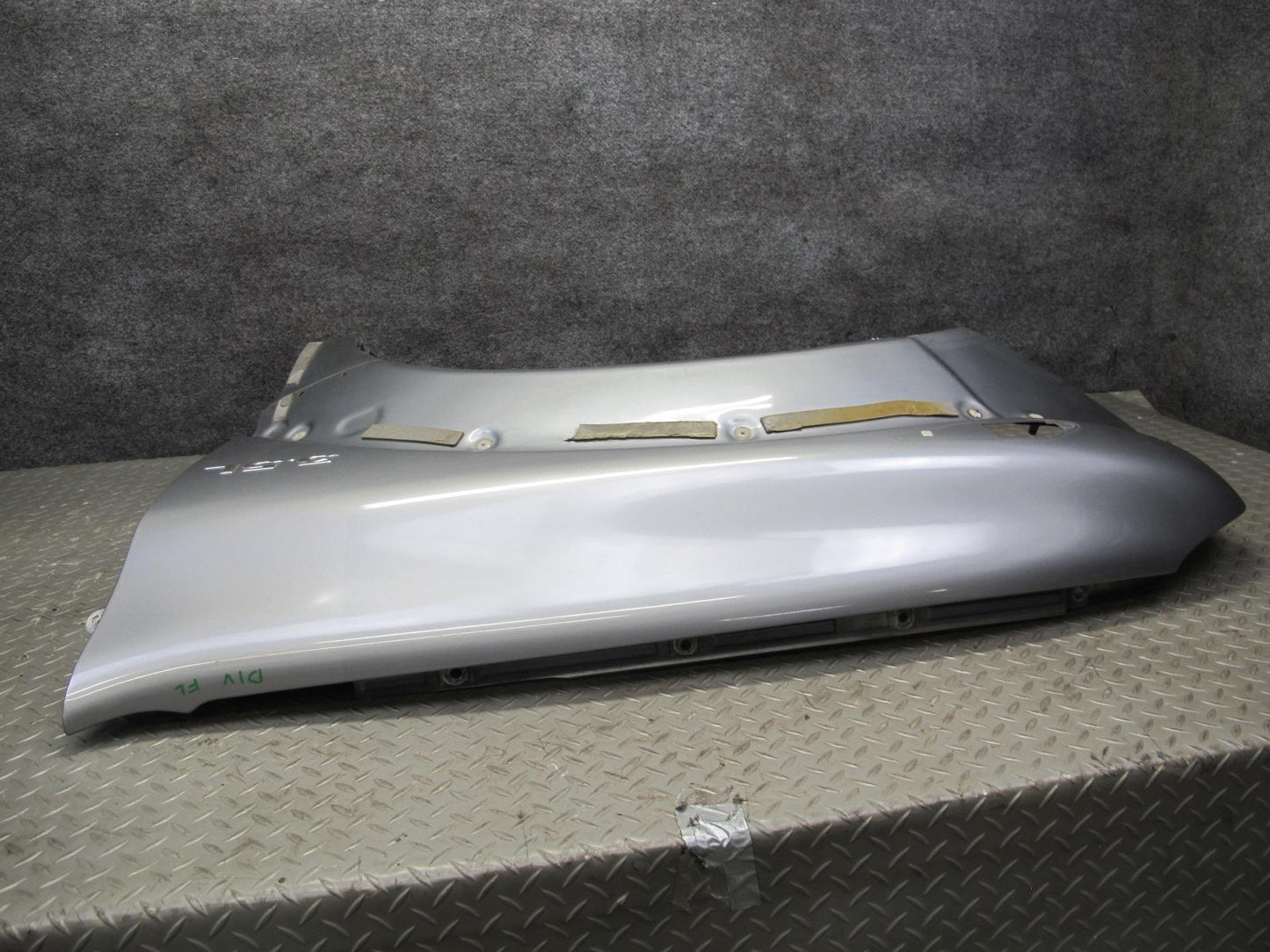 99-01 Isuzu Vehicross Front Left Fender Shell Panel Kaiser Silver Metallic OEM