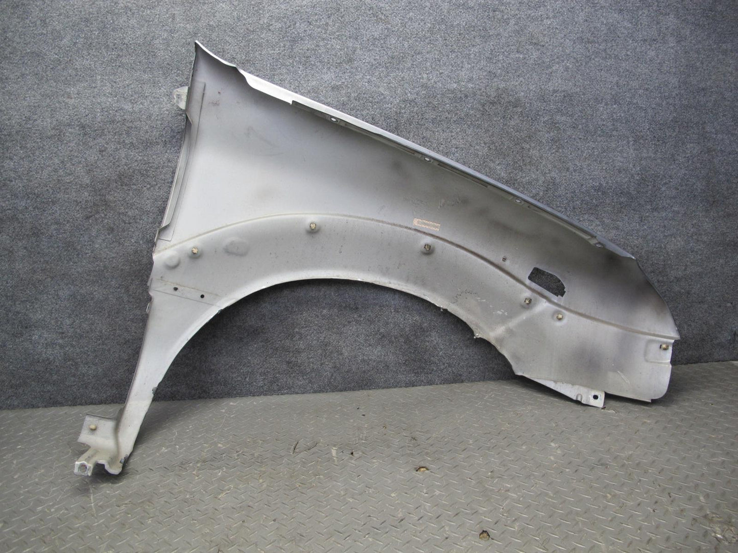 99-01 Isuzu Vehicross Front Left Fender Shell Panel Kaiser Silver Metallic OEM