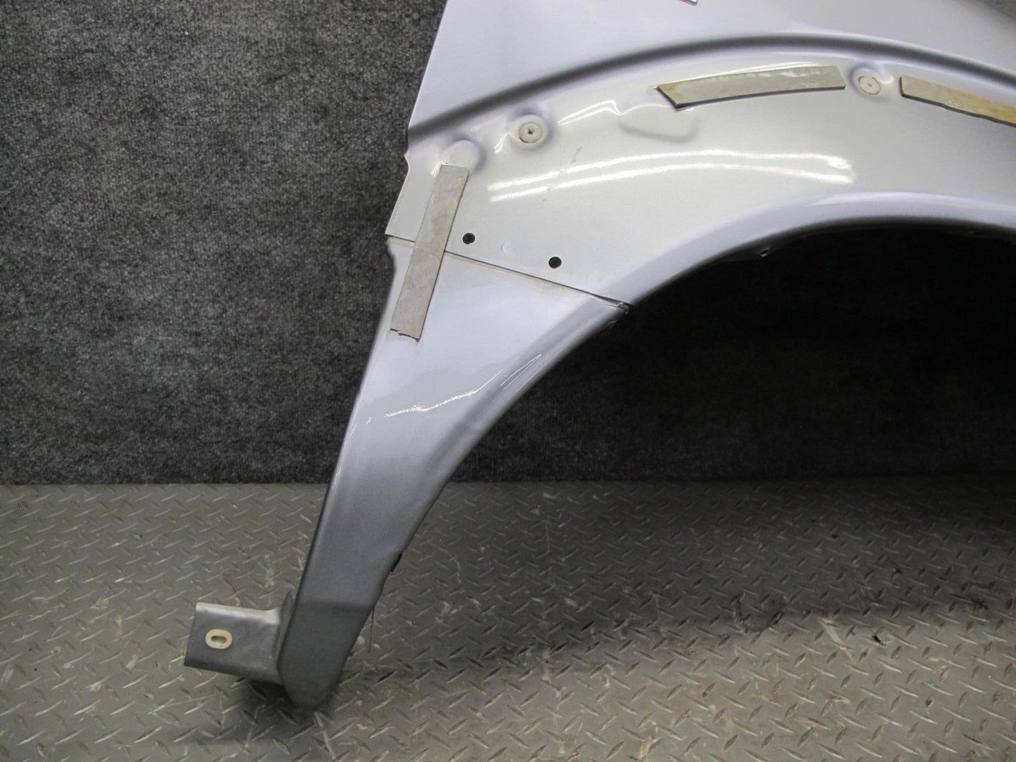 99-01 Isuzu Vehicross Front Right Fender Shell Panel Kaiser Silver Metallic OEM