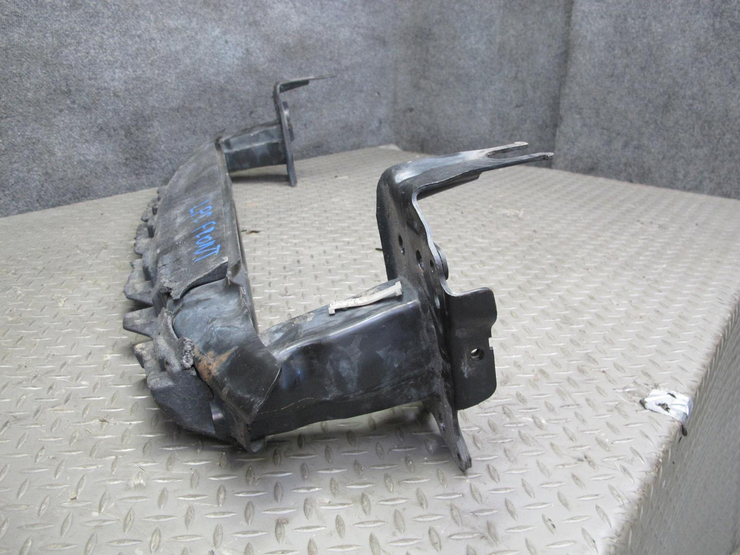 2008-2010 Porsche Cayenne 957 Front Bumper Impact Reinforcement Crash Bar