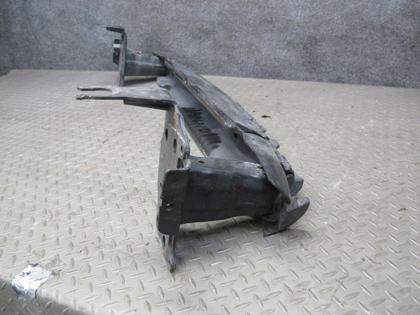 2008-2010 Porsche Cayenne 957 Front Bumper Impact Reinforcement Crash Bar