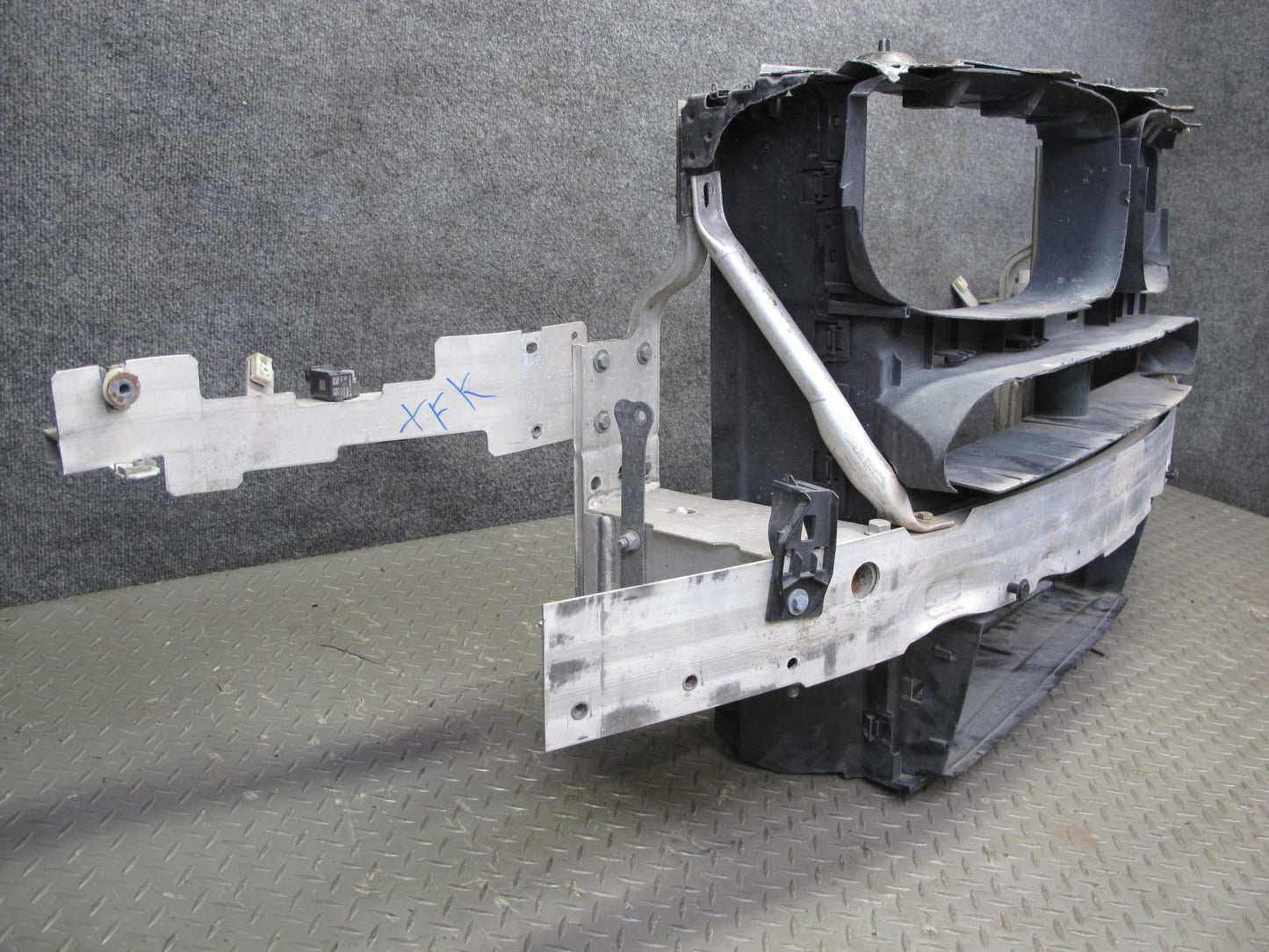2014-2018 BMW F15 X5 Front Radiator Core Support Reinforcement Bar Assembly