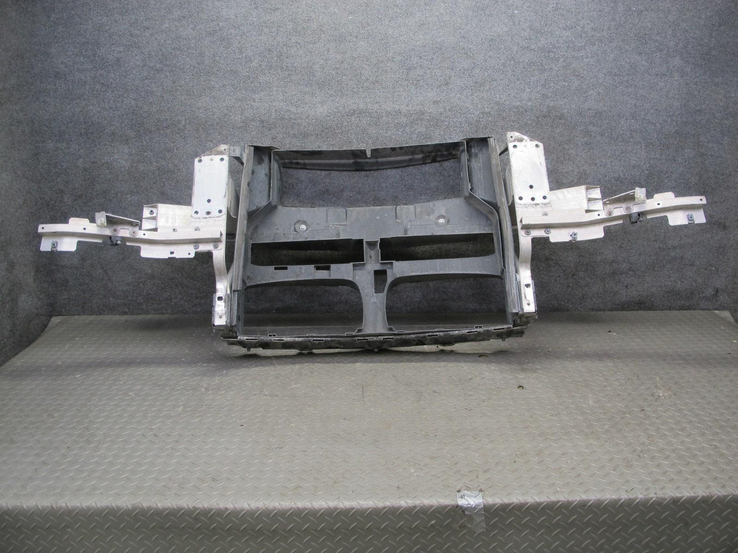 2014-2018 BMW F15 X5 Front Radiator Core Support Reinforcement Bar Assembly