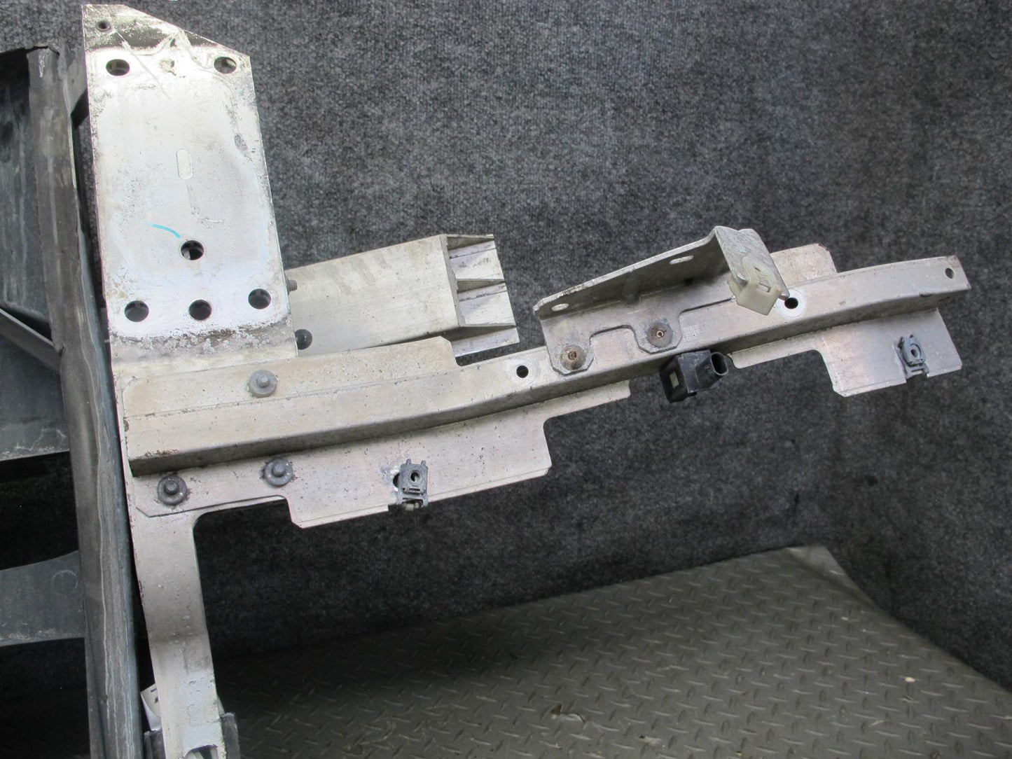 2014-2018 BMW F15 X5 Front Radiator Core Support Reinforcement Bar Assembly