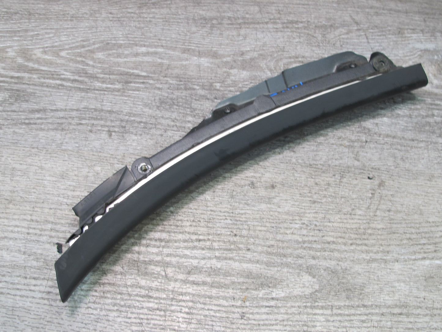 99-05 Porsche 911 996 Convertible TOP Left & Right Side Center Seal Bracket Set