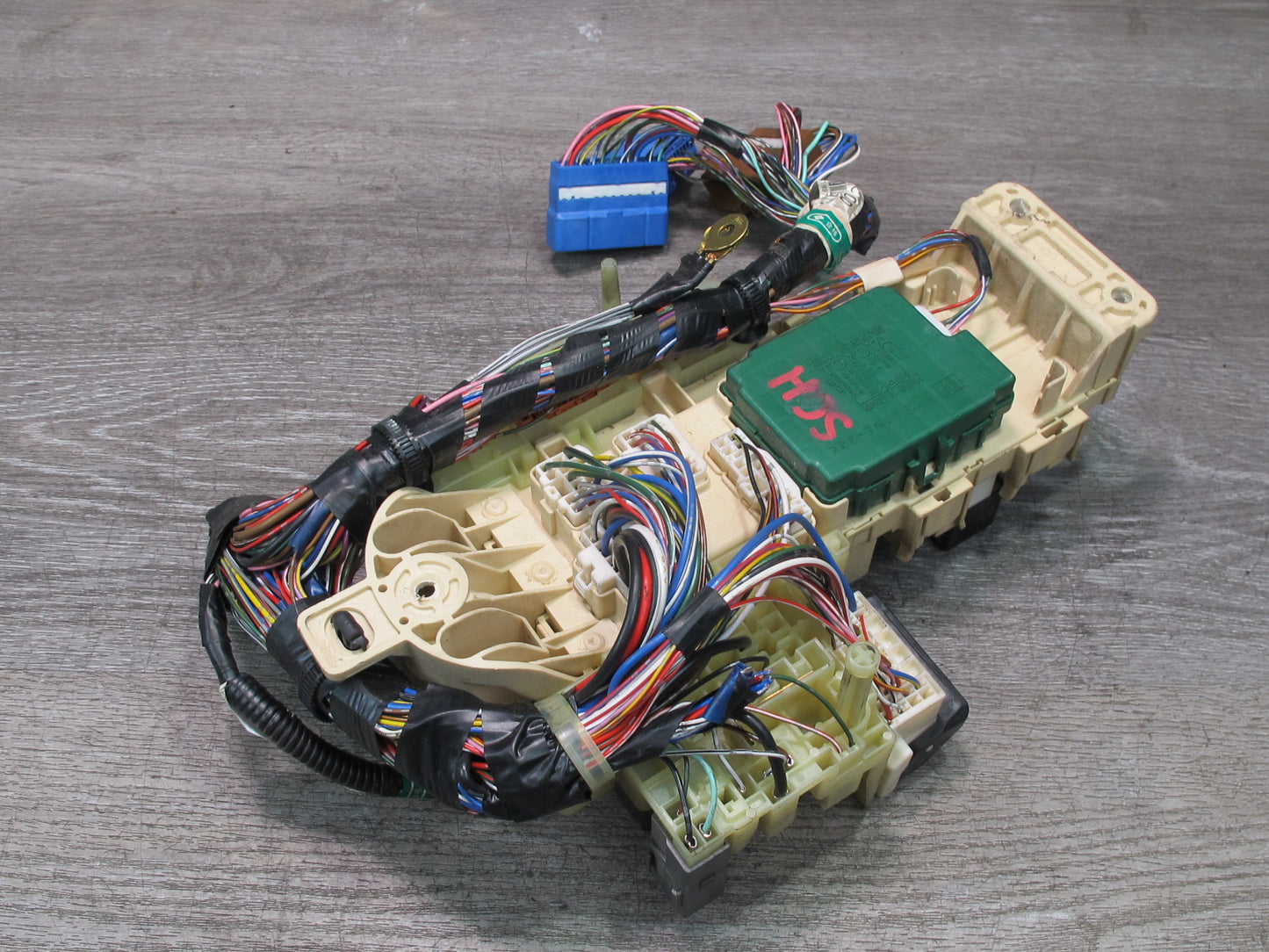 96-97 Lexus UZZ30L SC400 Interior Fuse Relay Box Module w Integration Relay OEM