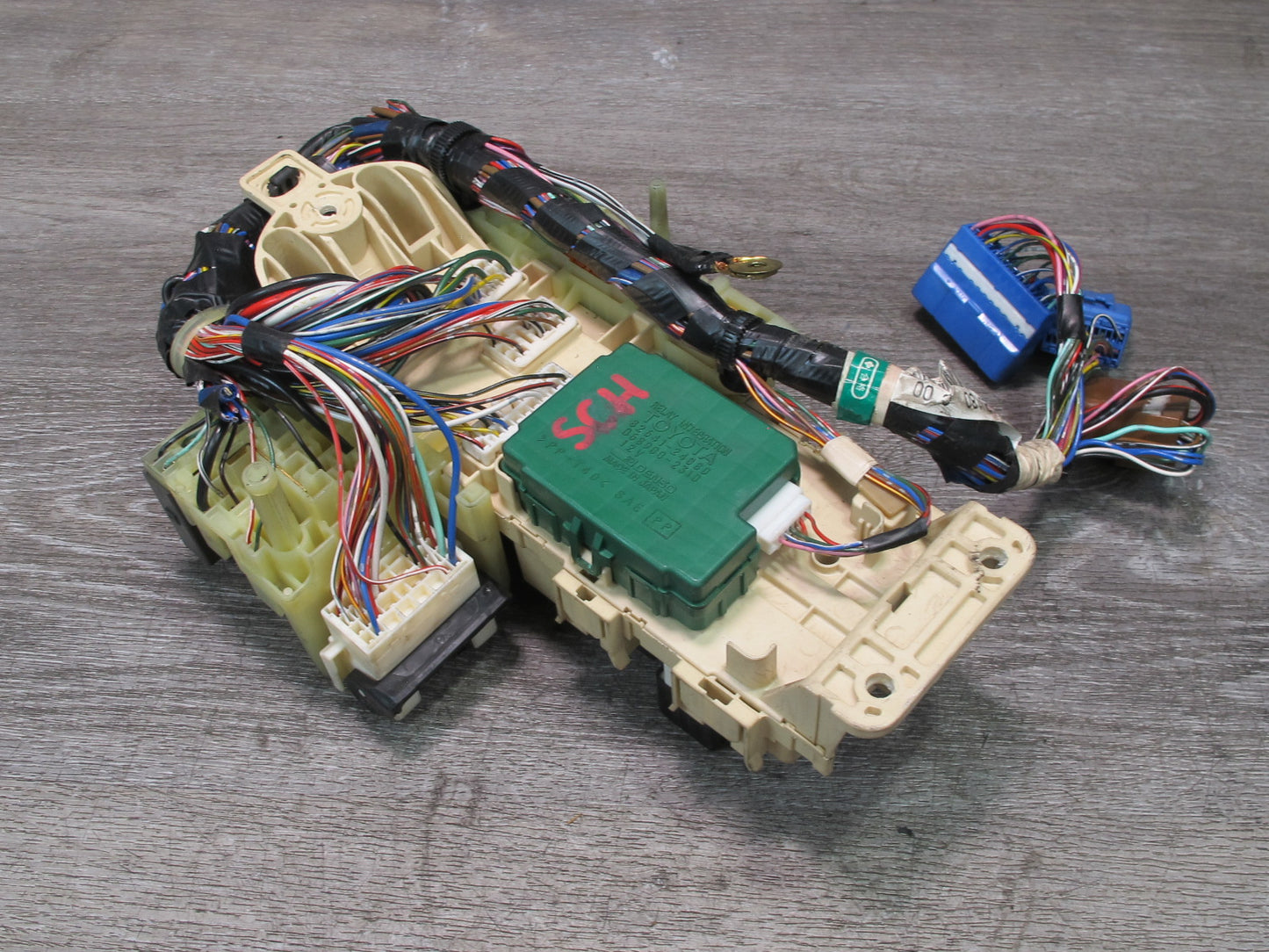 96-97 Lexus UZZ30L SC400 Interior Fuse Relay Box Module w Integration Relay OEM