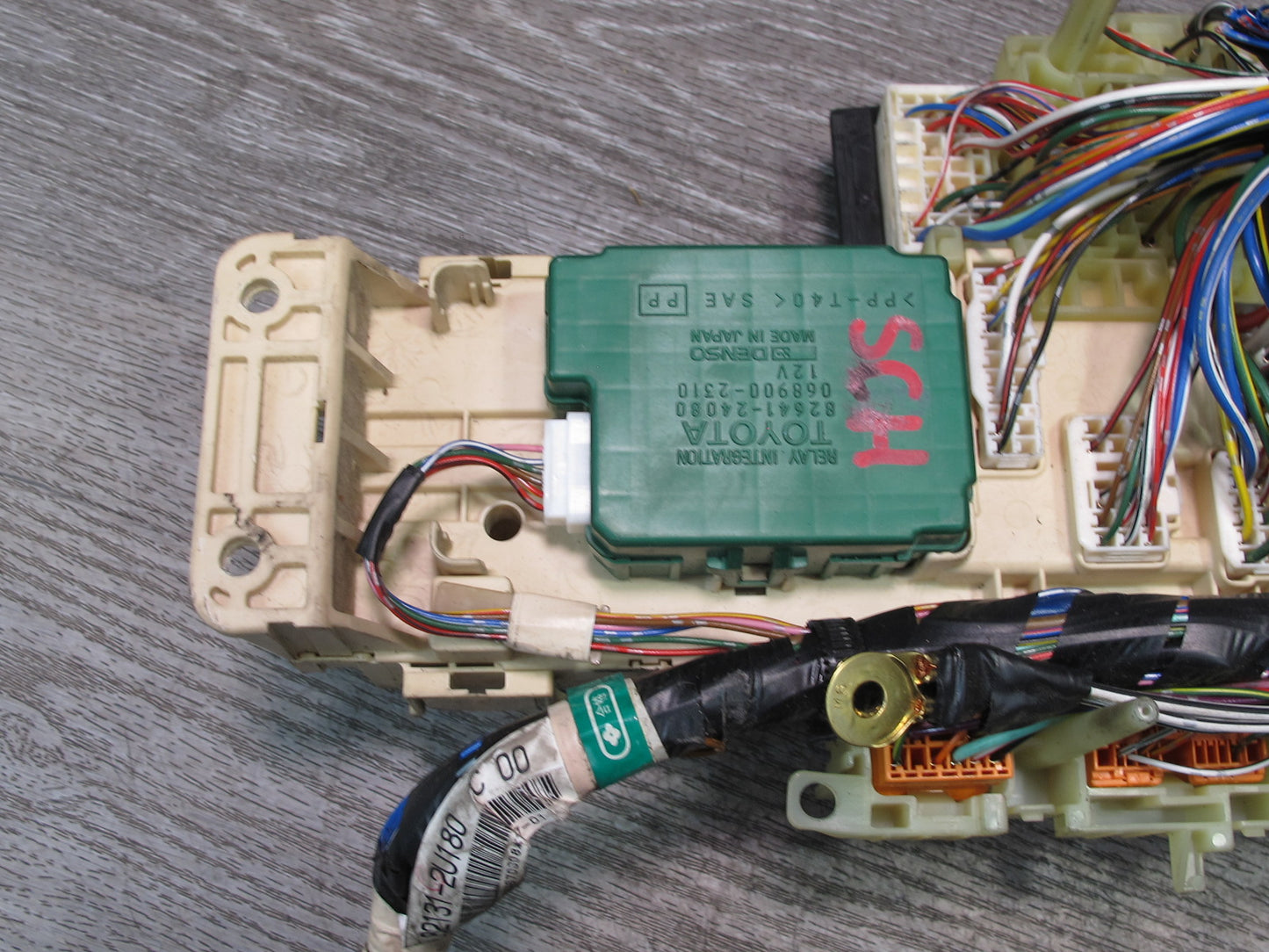 96-97 Lexus UZZ30L SC400 Interior Fuse Relay Box Module w Integration Relay OEM