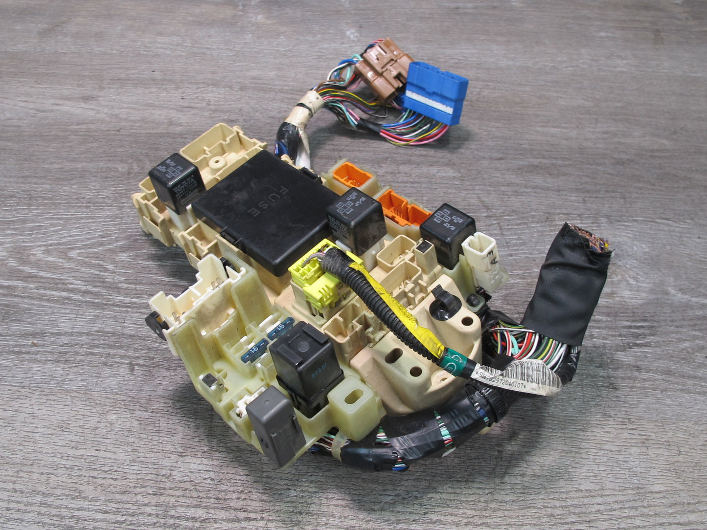 96-97 Lexus UZZ30L SC400 Interior Fuse Relay Box Module w Integration Relay OEM