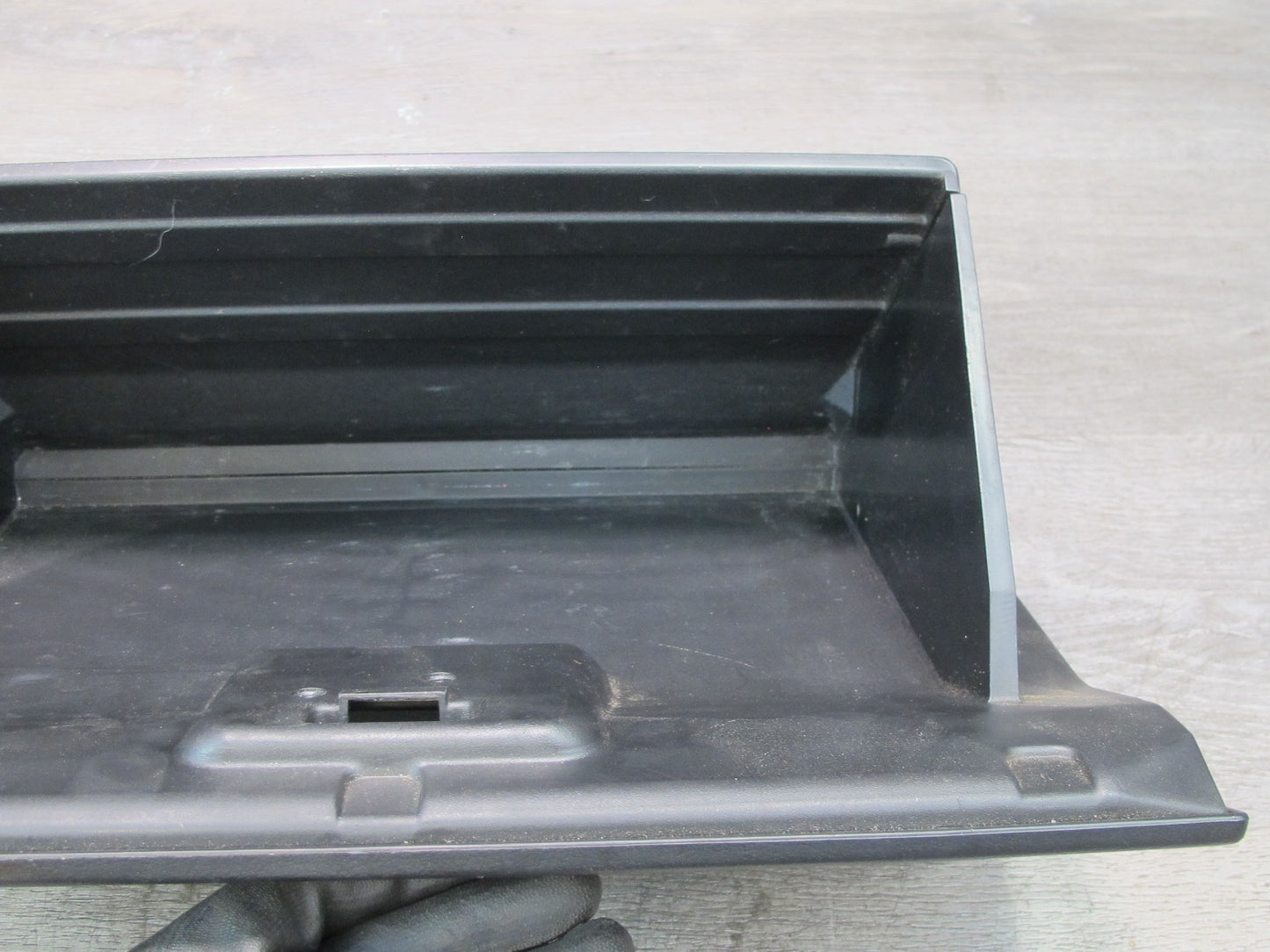 99-01 Isuzu Vehicross Dash Glove Box Storage Compartment Assembly OEM