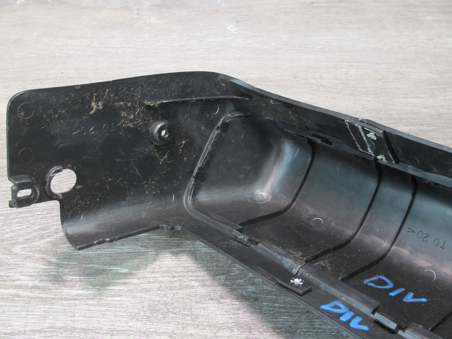 99-01 Isuzu Vehicross Dash Lower Center Filler Trim Cover Panel OEM