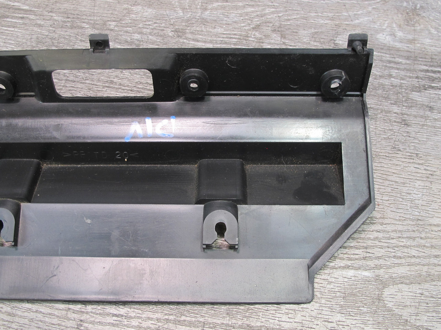99-01 Isuzu Vehicross Dash Glove Box Latch Trim Cover Panel OEM