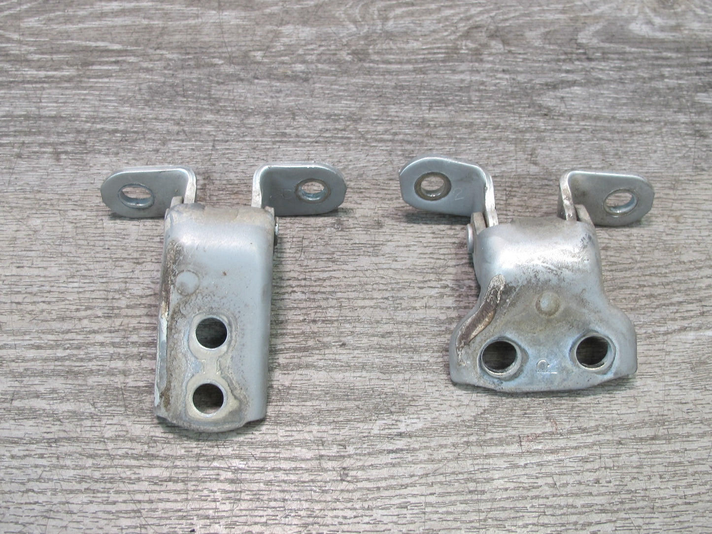 00-05 Toyota MR2 Spyder Set of 2 Right Door Upper & Lower Hinge OEM