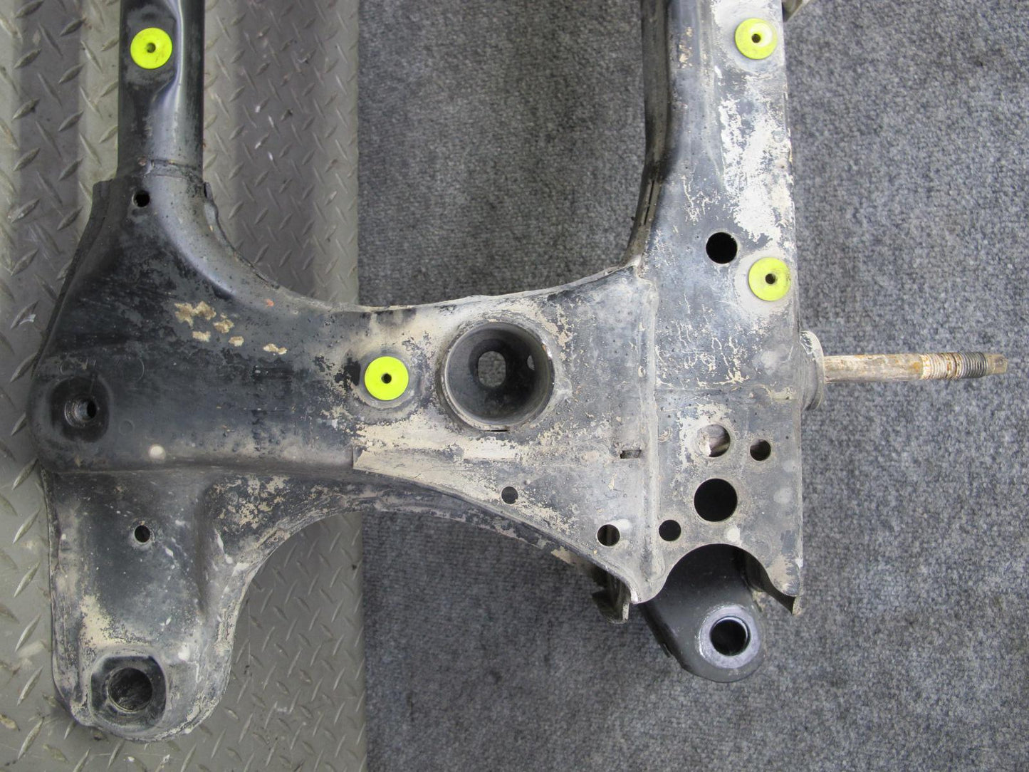 04-06 Lexus UCF30L LS430 Front Suspension Subframe Crossmember Cradle OEM