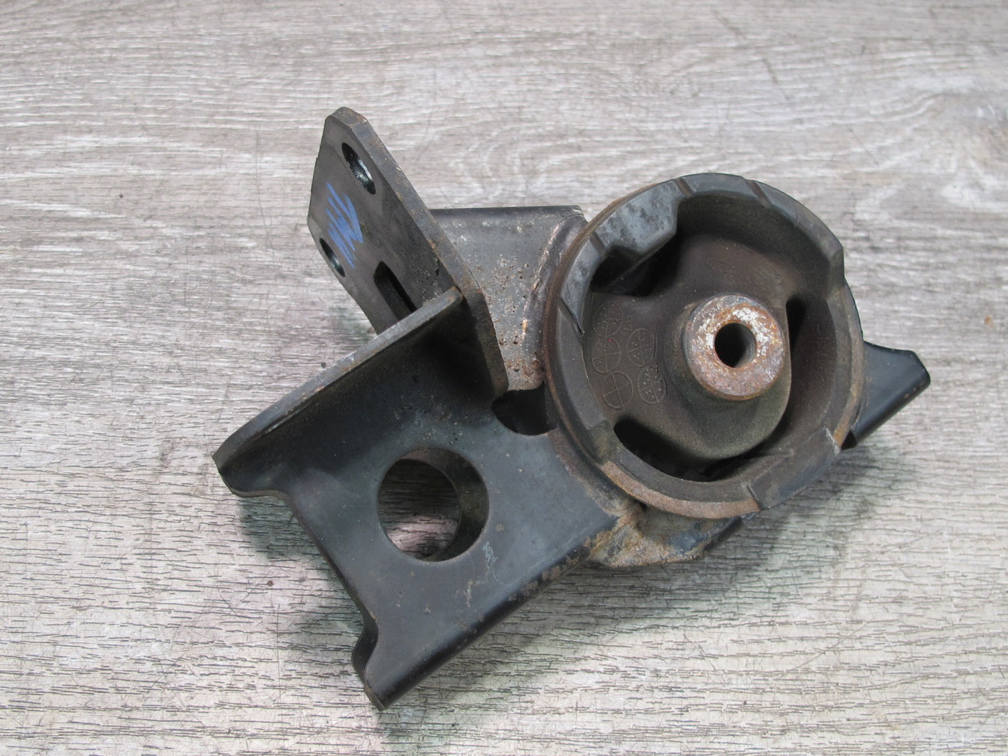 00-05 Toyota MR2 Spyder ZZW30L Engine Motor Mount OEM