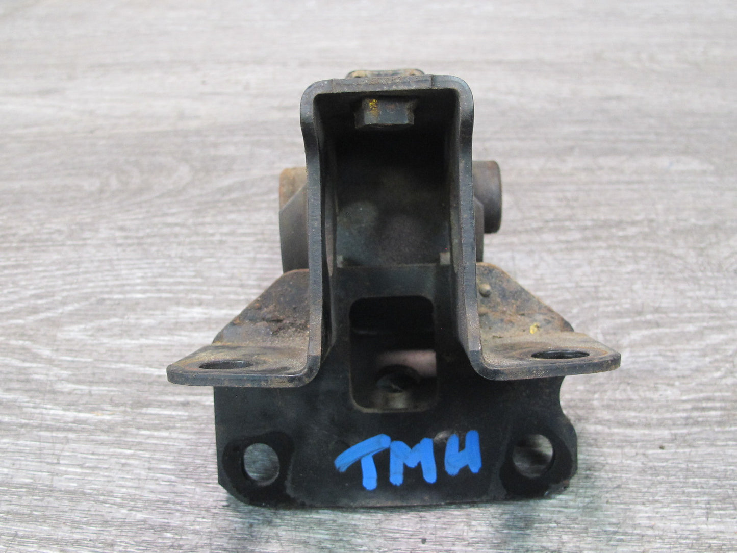 00-05 Toyota MR2 Spyder ZZW30L Engine Motor Mount OEM