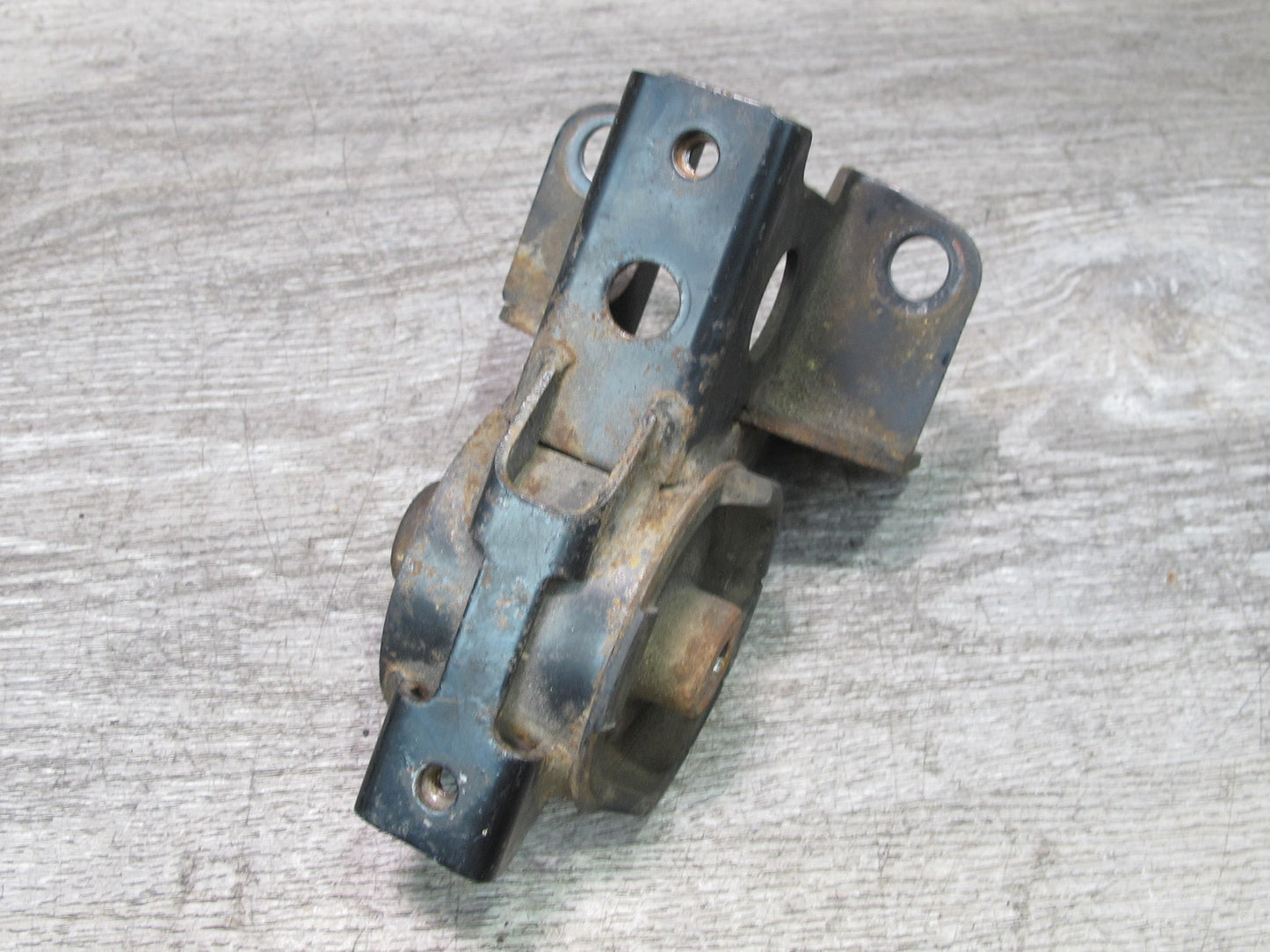 00-05 Toyota MR2 Spyder ZZW30L Engine Motor Mount OEM