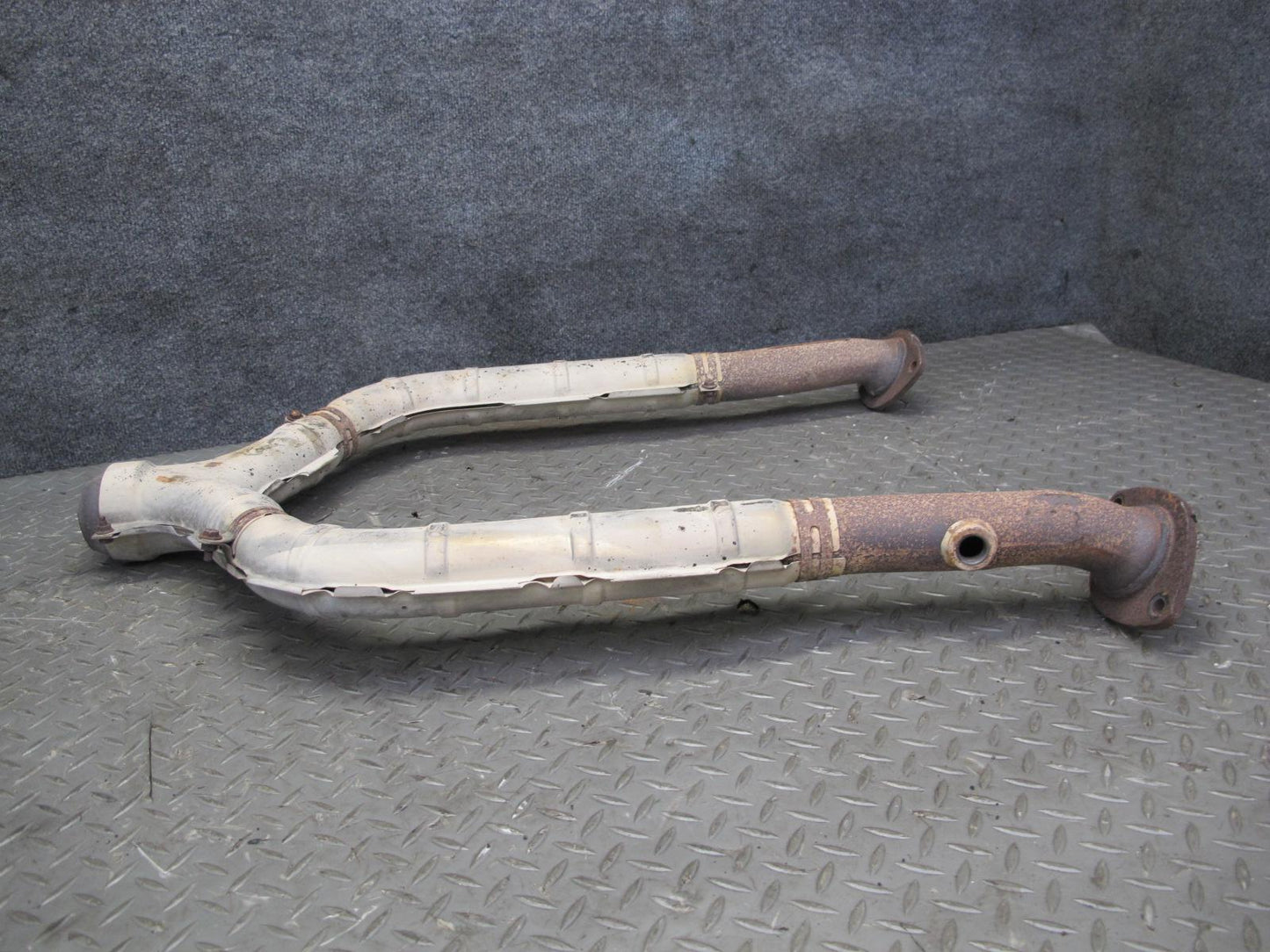 03-06 Lexus UCF30L LS430 Front Exhaust Y Pipe Line OEM