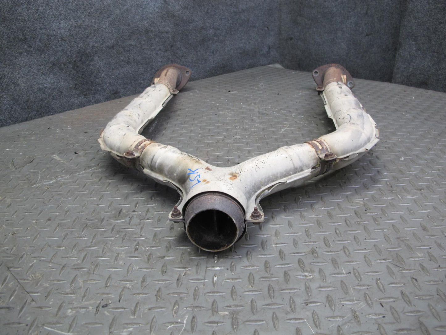 03-06 Lexus UCF30L LS430 Front Exhaust Y Pipe Line OEM