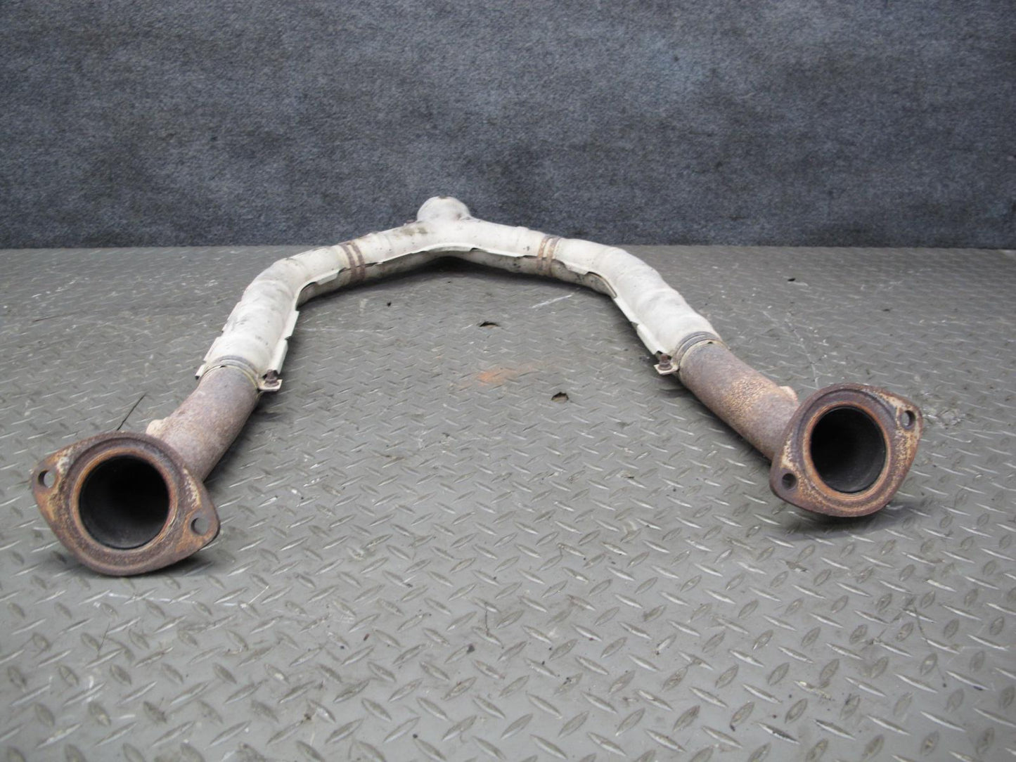 03-06 Lexus UCF30L LS430 Front Exhaust Y Pipe Line OEM