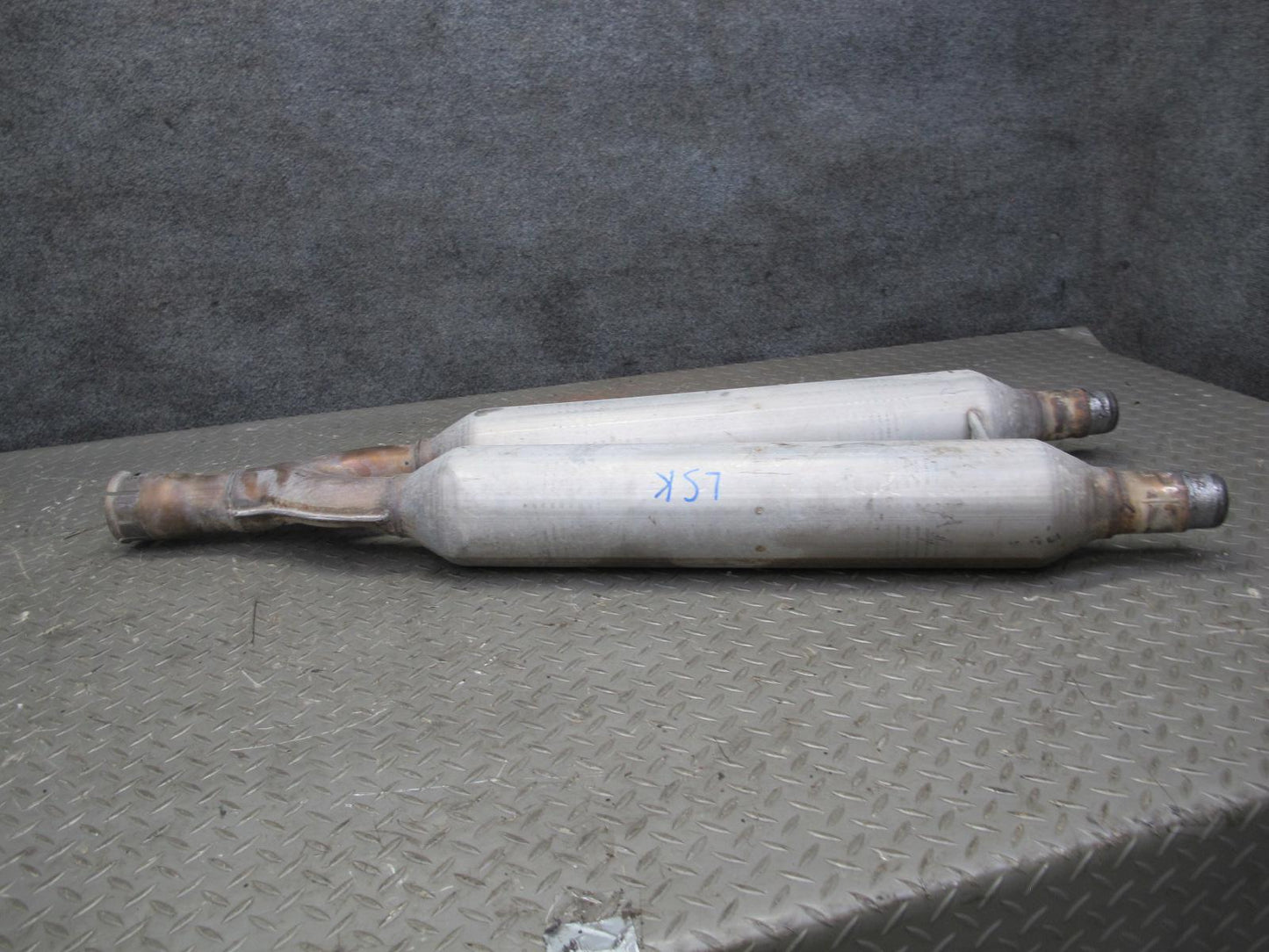 01-06 Lexus LS430 UCF30L Center Exhaust Pipe OEM