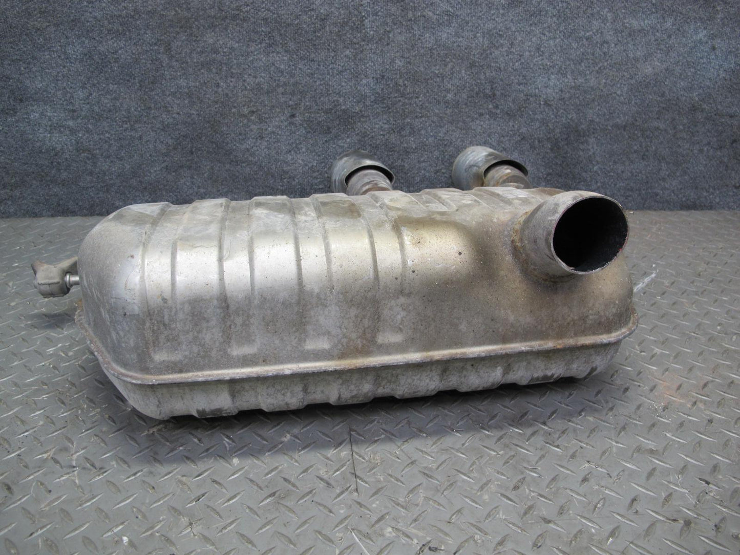 2008 VW Golf MK5 R32 VR6 3.2L Rear Exhaust Muffler w Tips OEM