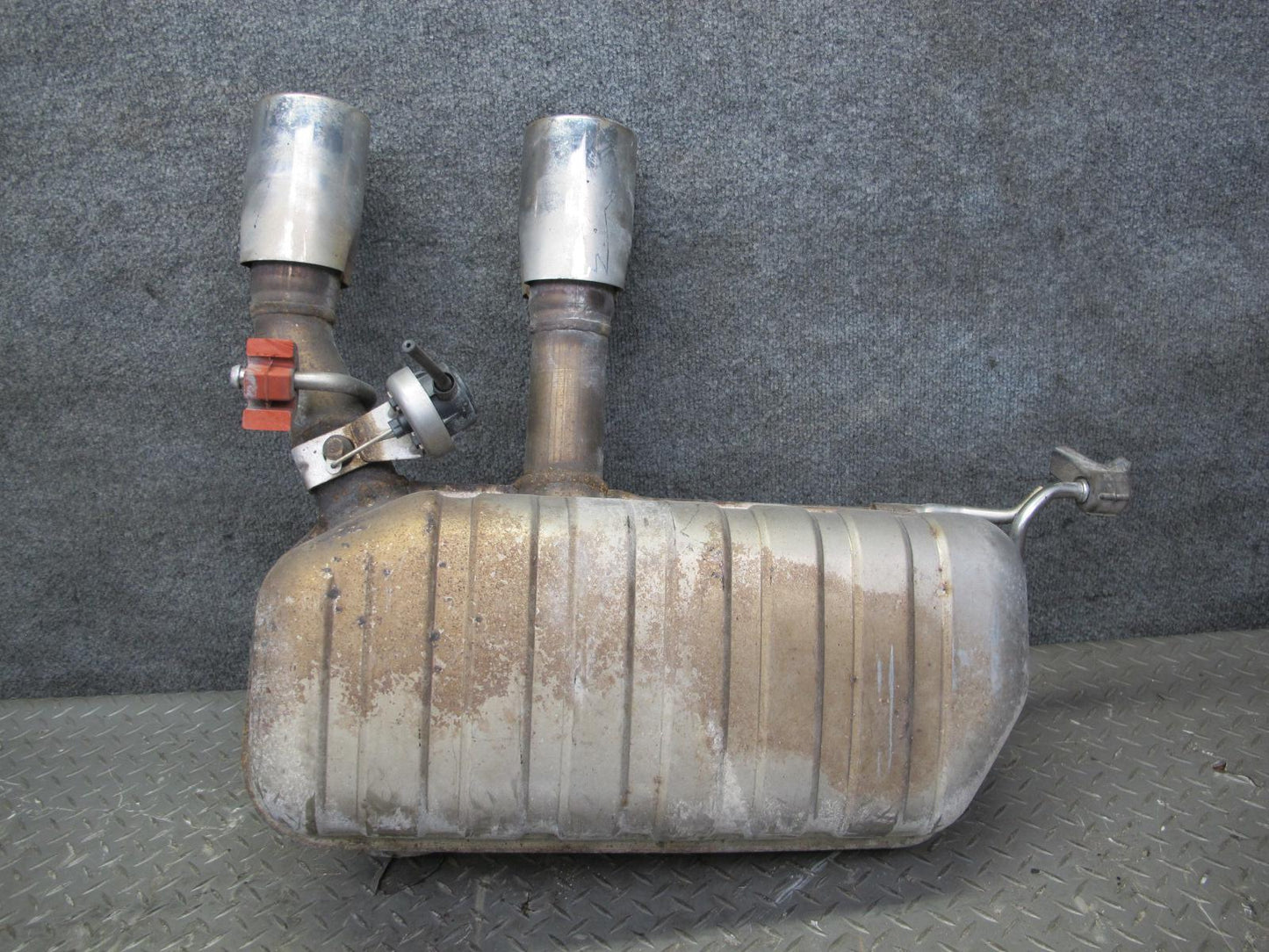 2008 VW Golf MK5 R32 VR6 3.2L Rear Exhaust Muffler w Tips OEM