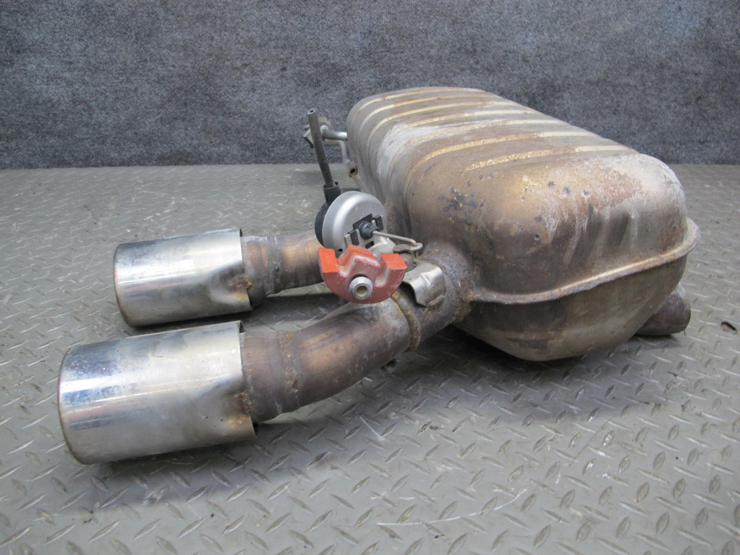 2008 VW Golf MK5 R32 VR6 3.2L Rear Exhaust Muffler w Tips OEM