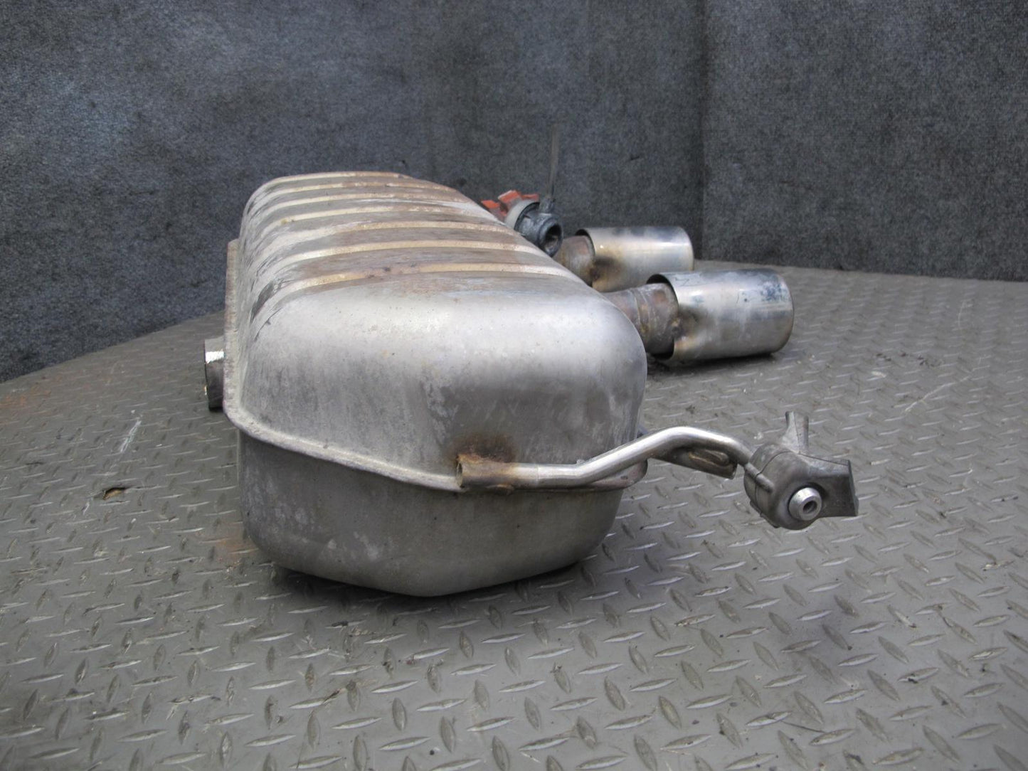 2008 VW Golf MK5 R32 VR6 3.2L Rear Exhaust Muffler w Tips OEM